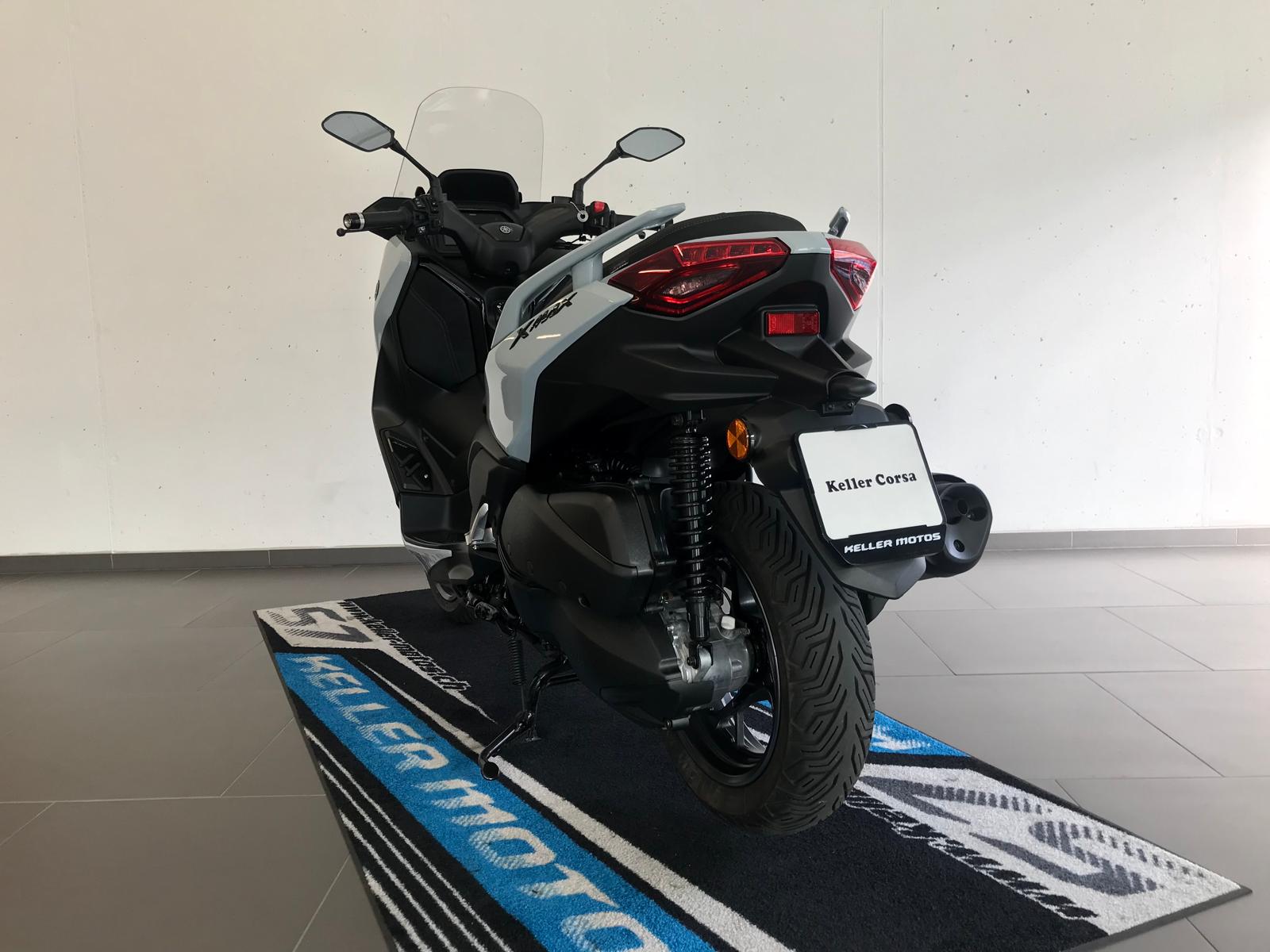 YAMAHA X-Max 300 Tech Max +-image-3