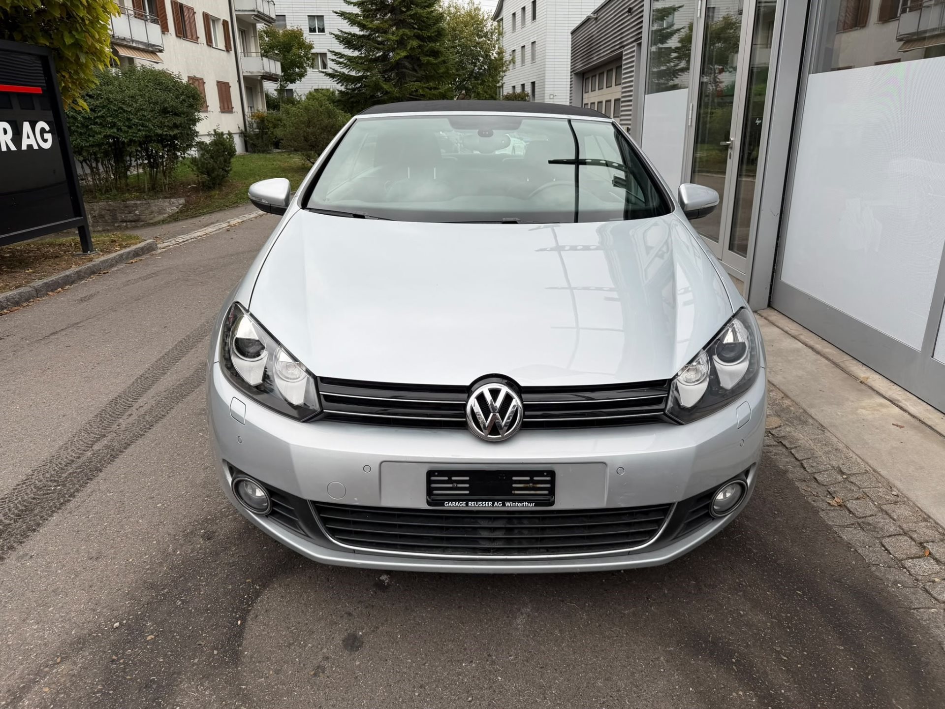 VW Golf Cabriolet DESIGN 1.4 TSI *** IM TOPZUSTAND MIT NEUER STEUERKETTE UND 4 WINTERRÄDER!! ***-showroom-element-2