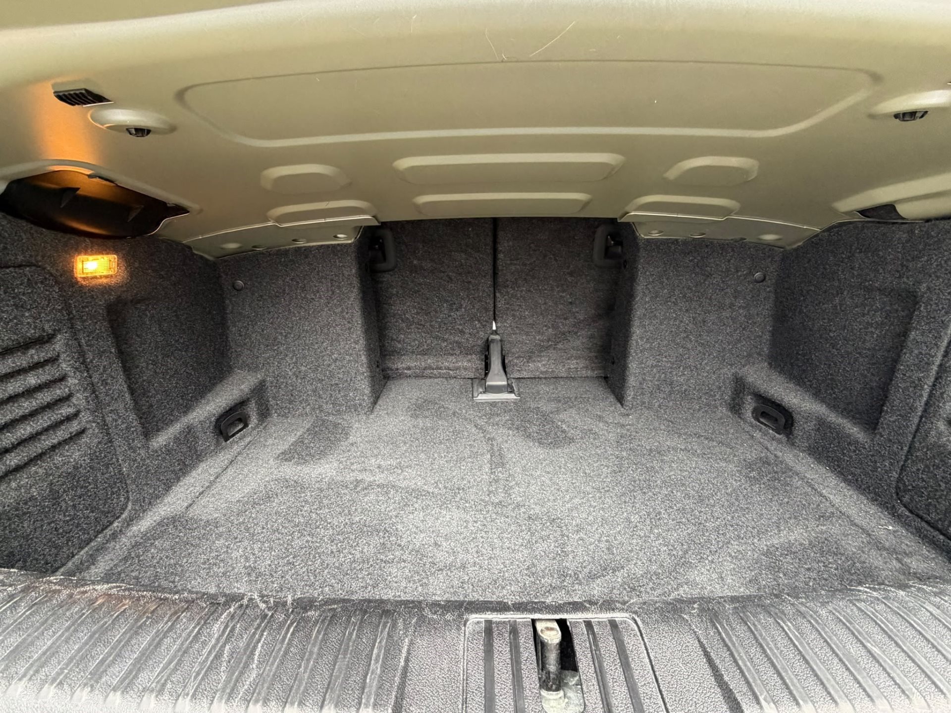 VW Golf Cabriolet DESIGN 1.4 TSI *** IM TOPZUSTAND MIT NEUER STEUERKETTE UND 4 WINTERRÄDER!! ***-image-9