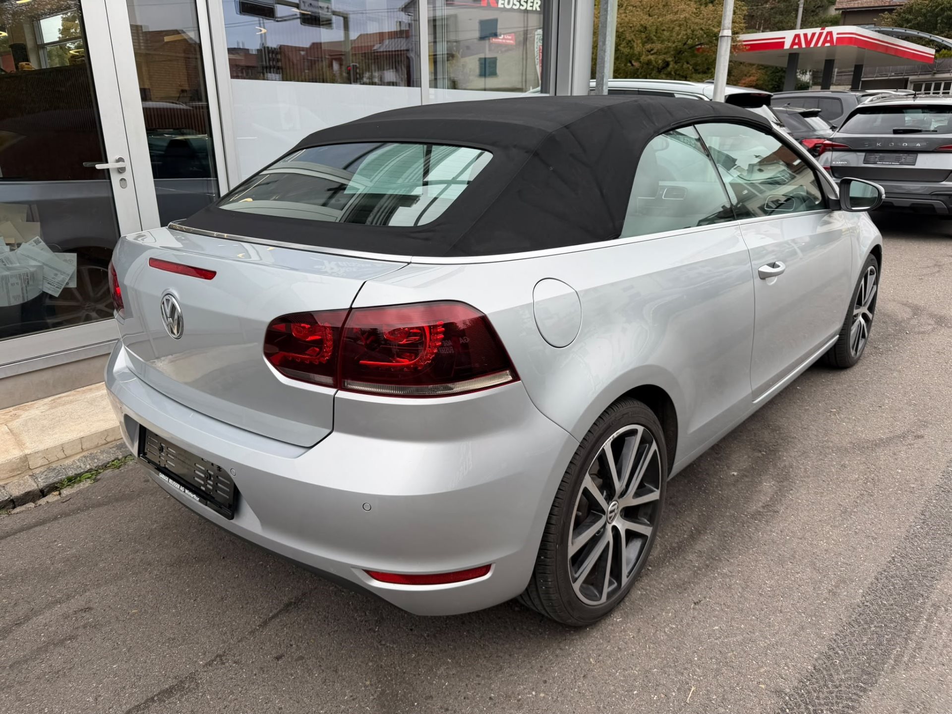 VW Golf Cabriolet DESIGN 1.4 TSI *** IM TOPZUSTAND MIT NEUER STEUERKETTE UND 4 WINTERRÄDER!! ***-image-4