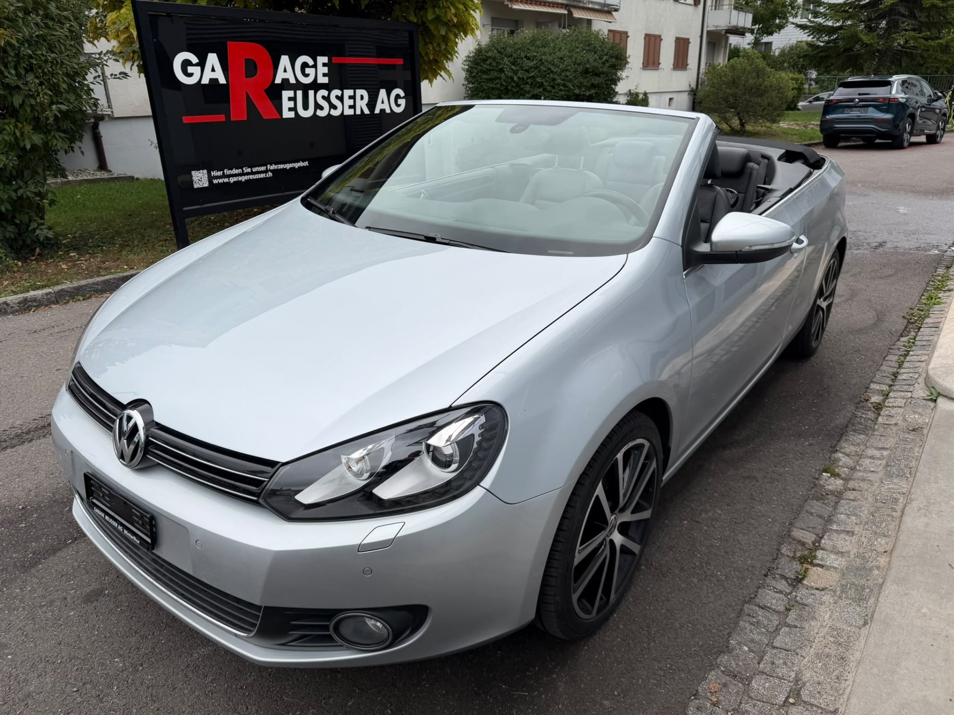 VW Golf Cabriolet DESIGN 1.4 TSI *** IM TOPZUSTAND MIT NEUER STEUERKETTE UND 4 WINTERRÄDER!! ***-showroom-element-1