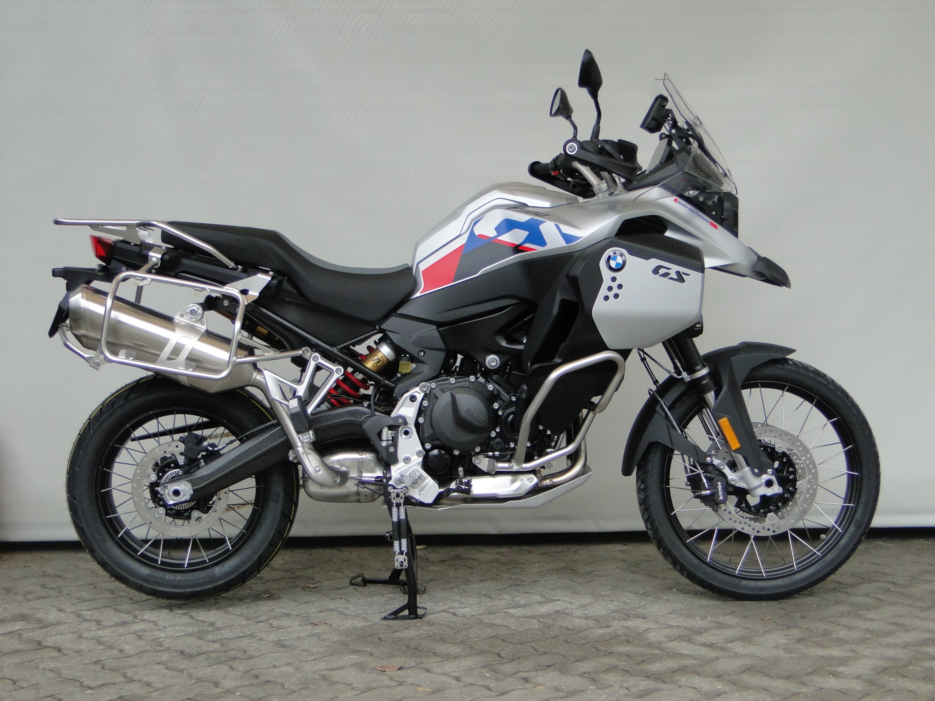 BMW F 900 GS Adventure-image-2