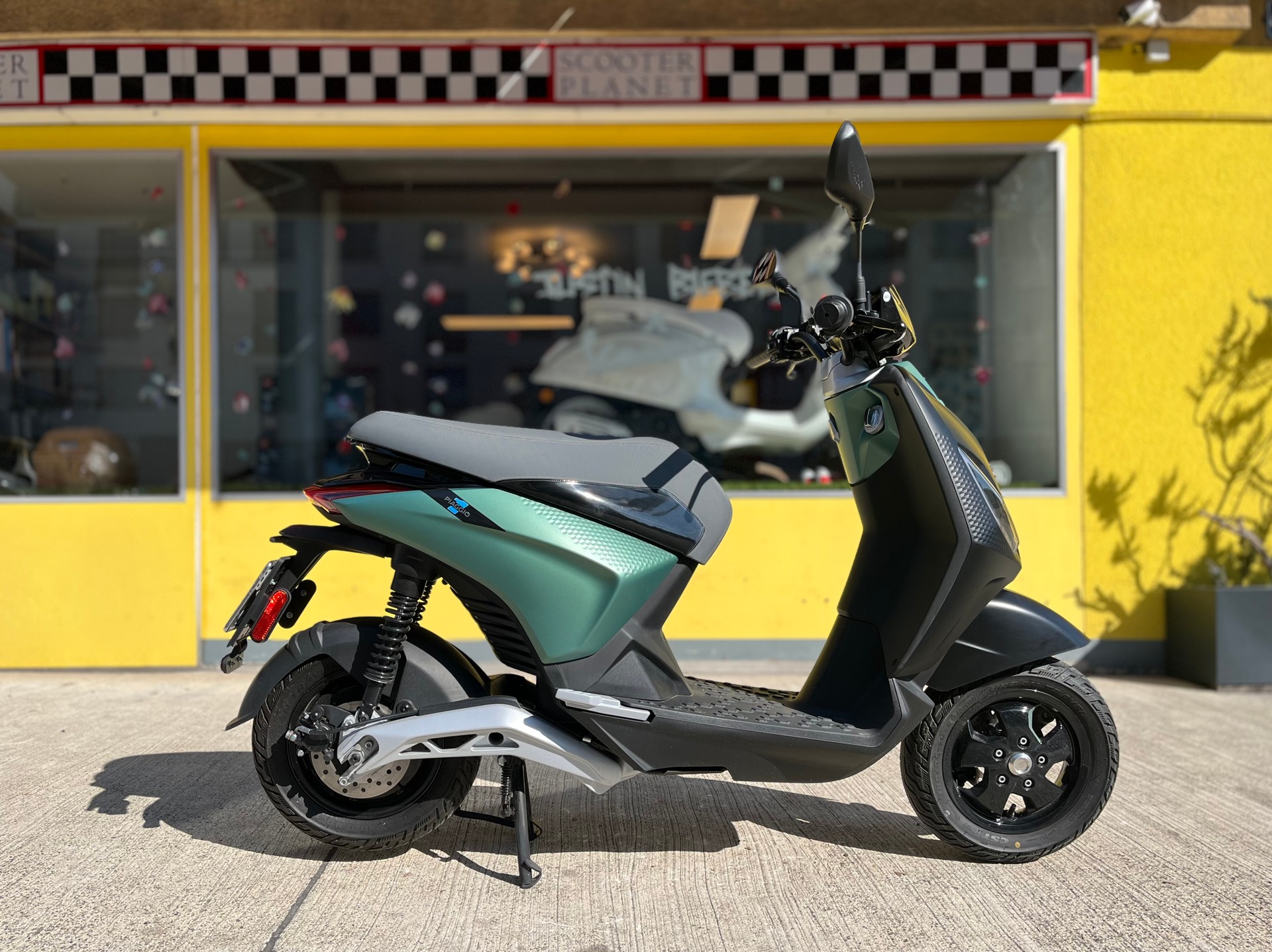 PIAGGIO Piaggio 1 Active 60km/h Full Electric-image-4