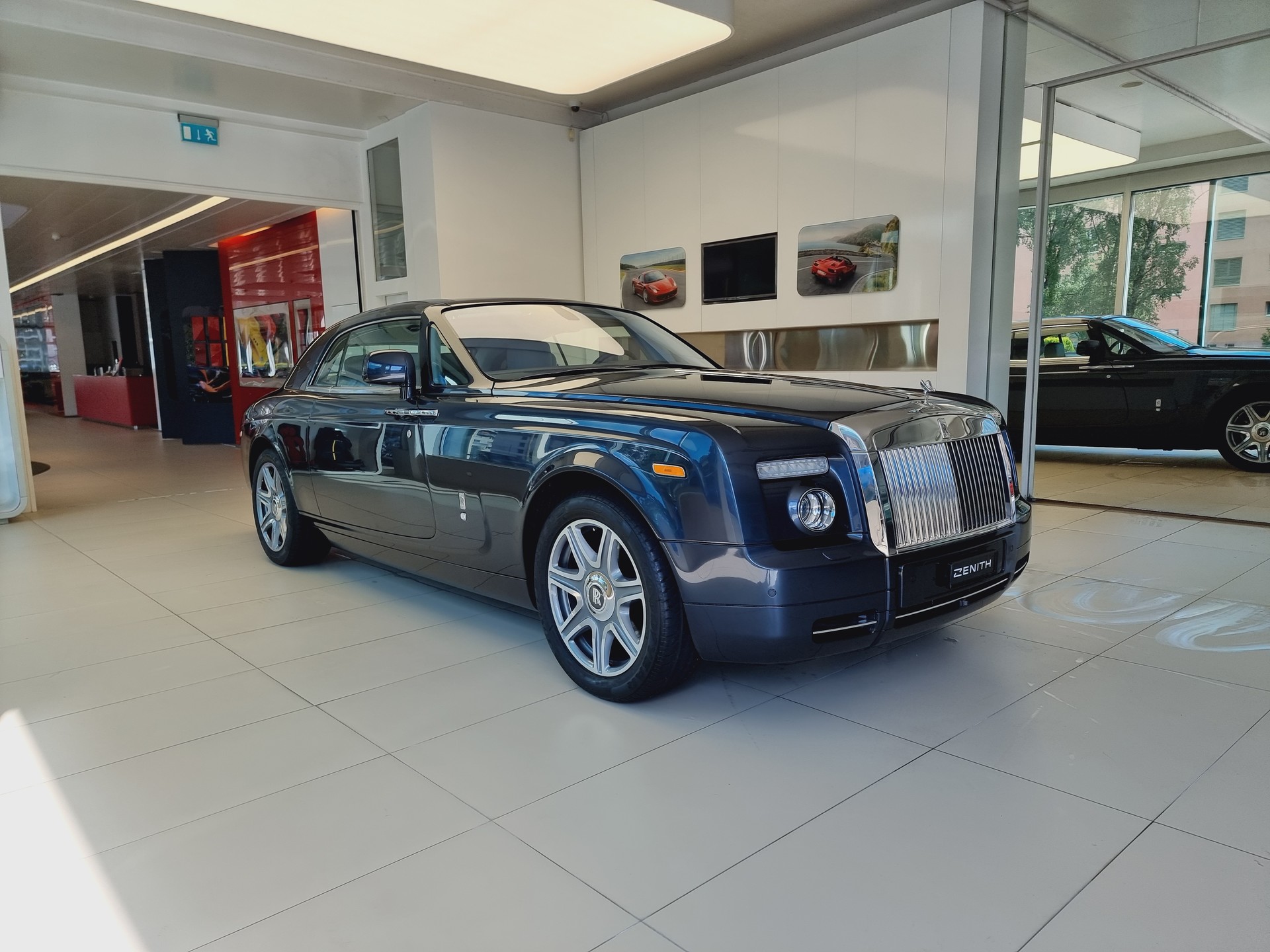 ROLLS-ROYCE Phantom 6.7 V12 Coupé-image-2