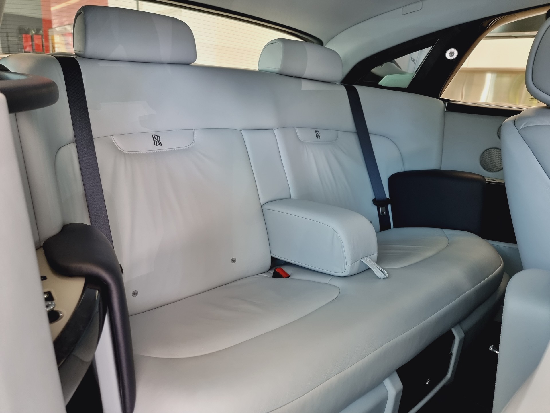 ROLLS-ROYCE Phantom 6.7 V12 Coupé-image-14