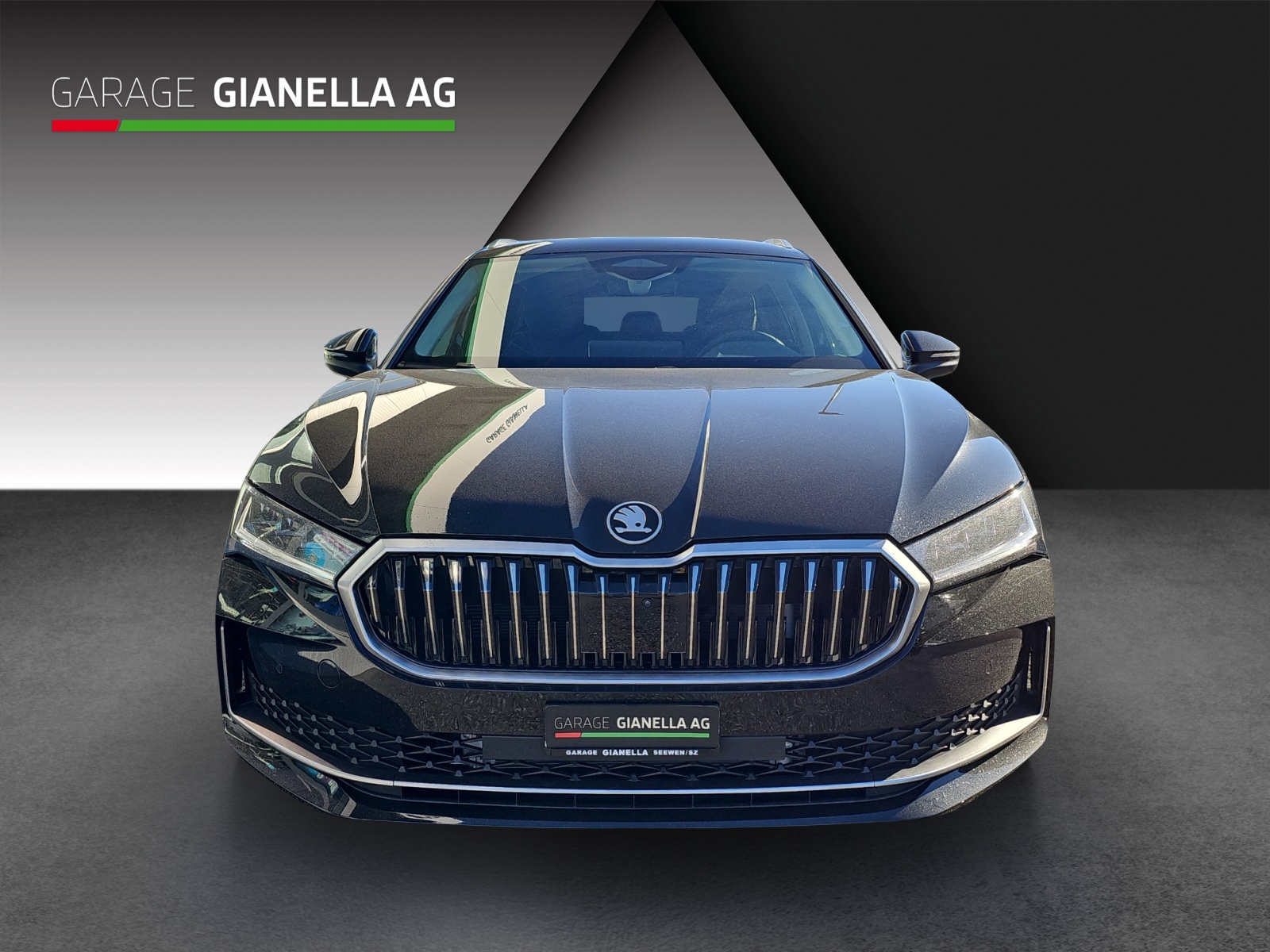SKODA Superb Combi 2.0 TDi Selection 4x4 DSG-showroom-element-3