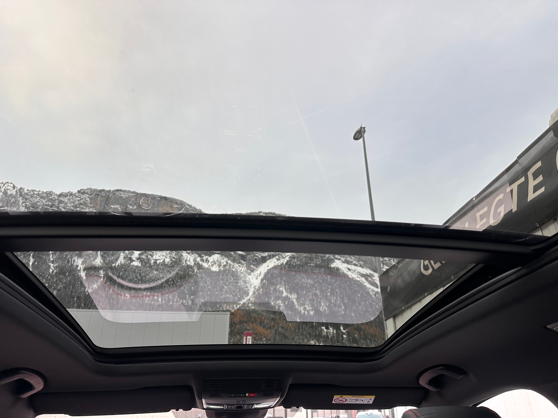 SKODA SKODA Kodiaq RS 4x4 PANORAMA * AHK * CH * 20" ALU* 8 FACH*STANDHEIZUNG*-image-23