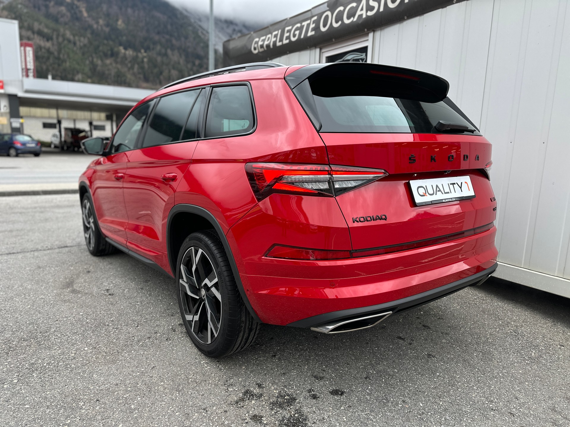 SKODA SKODA Kodiaq RS 4x4 PANORAMA * AHK * CH * 20" ALU* 8 FACH*STANDHEIZUNG*-image-5