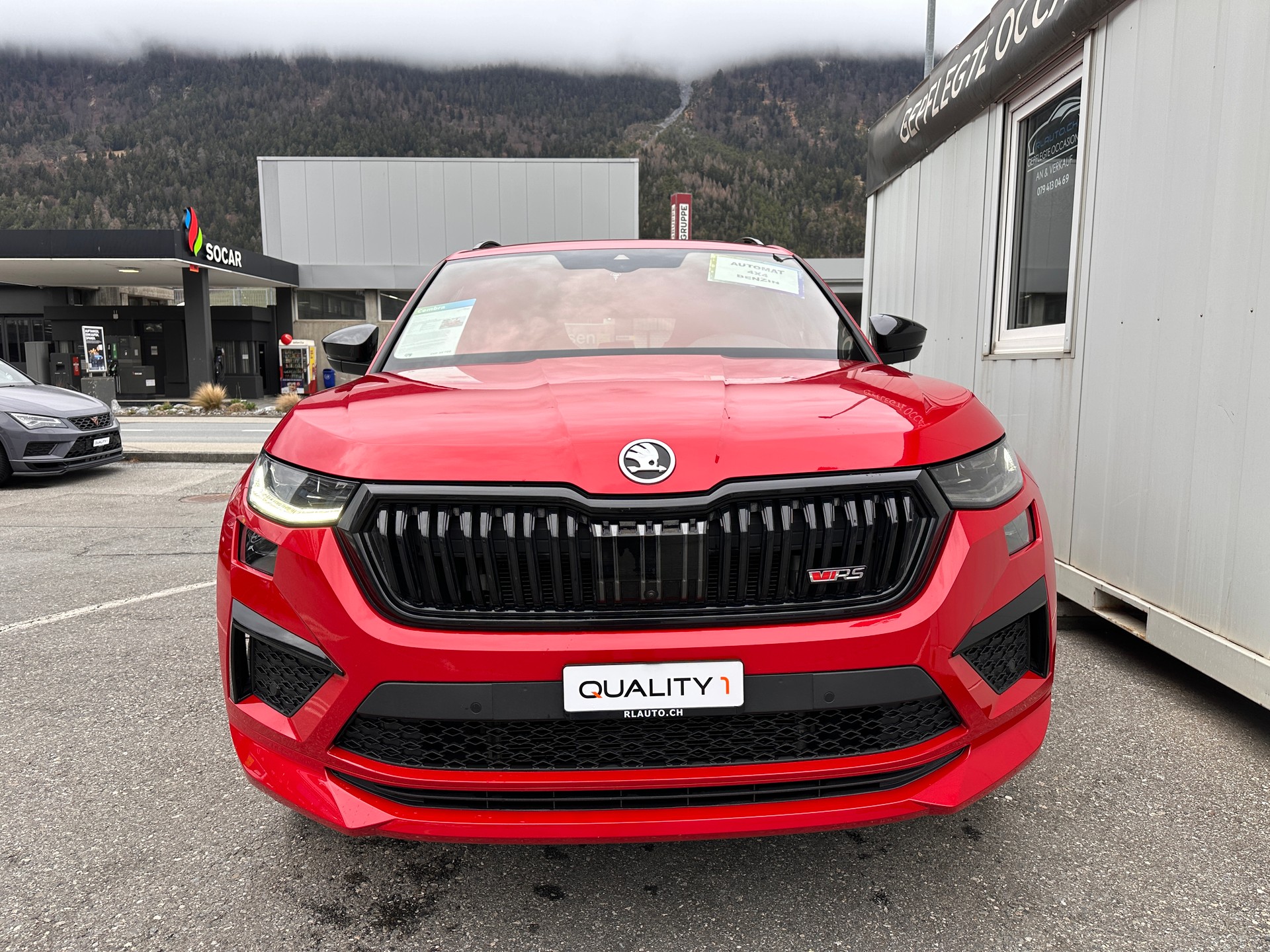 SKODA SKODA Kodiaq RS 4x4 PANORAMA * AHK * CH * 20" ALU* 8 FACH*STANDHEIZUNG*-image-28