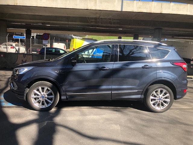 FORD Kuga 2.0 EcoB Vignale-showroom-element-3