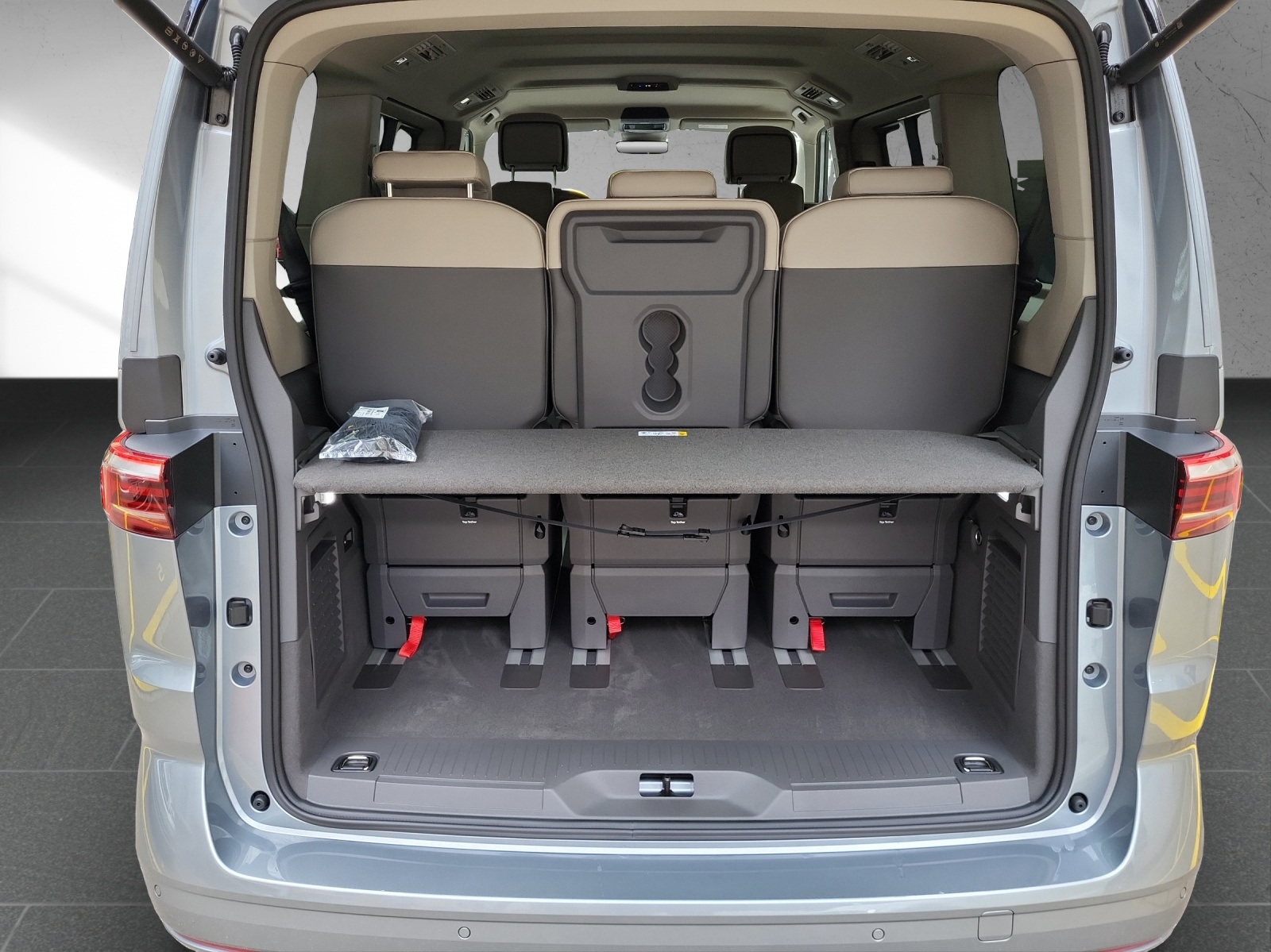 VW Multivan Life Edition 2.0TSI 204PS DSG-image-17