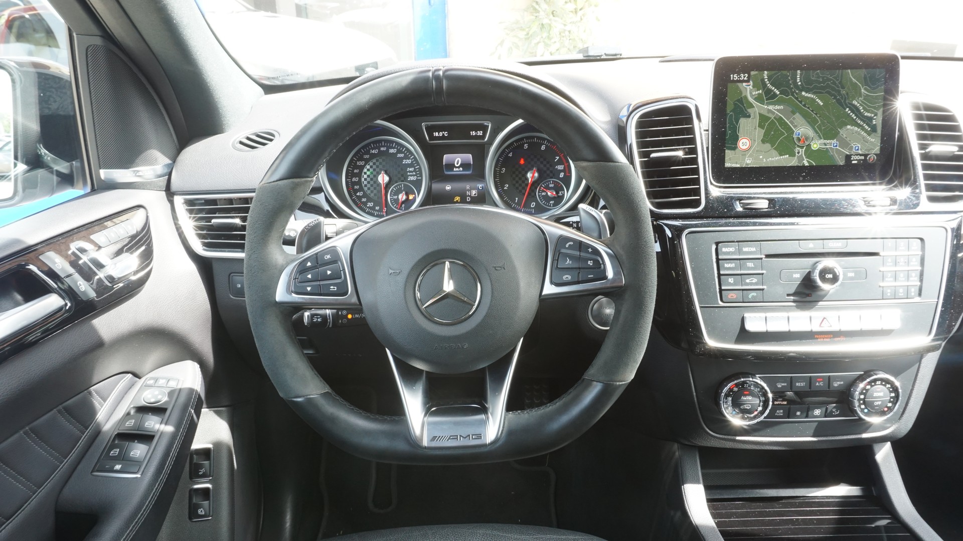 MERCEDES-BENZ GLE 43 AMG-image-11