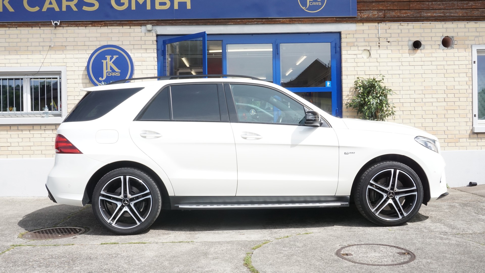 MERCEDES-BENZ GLE 43 AMG-image-4