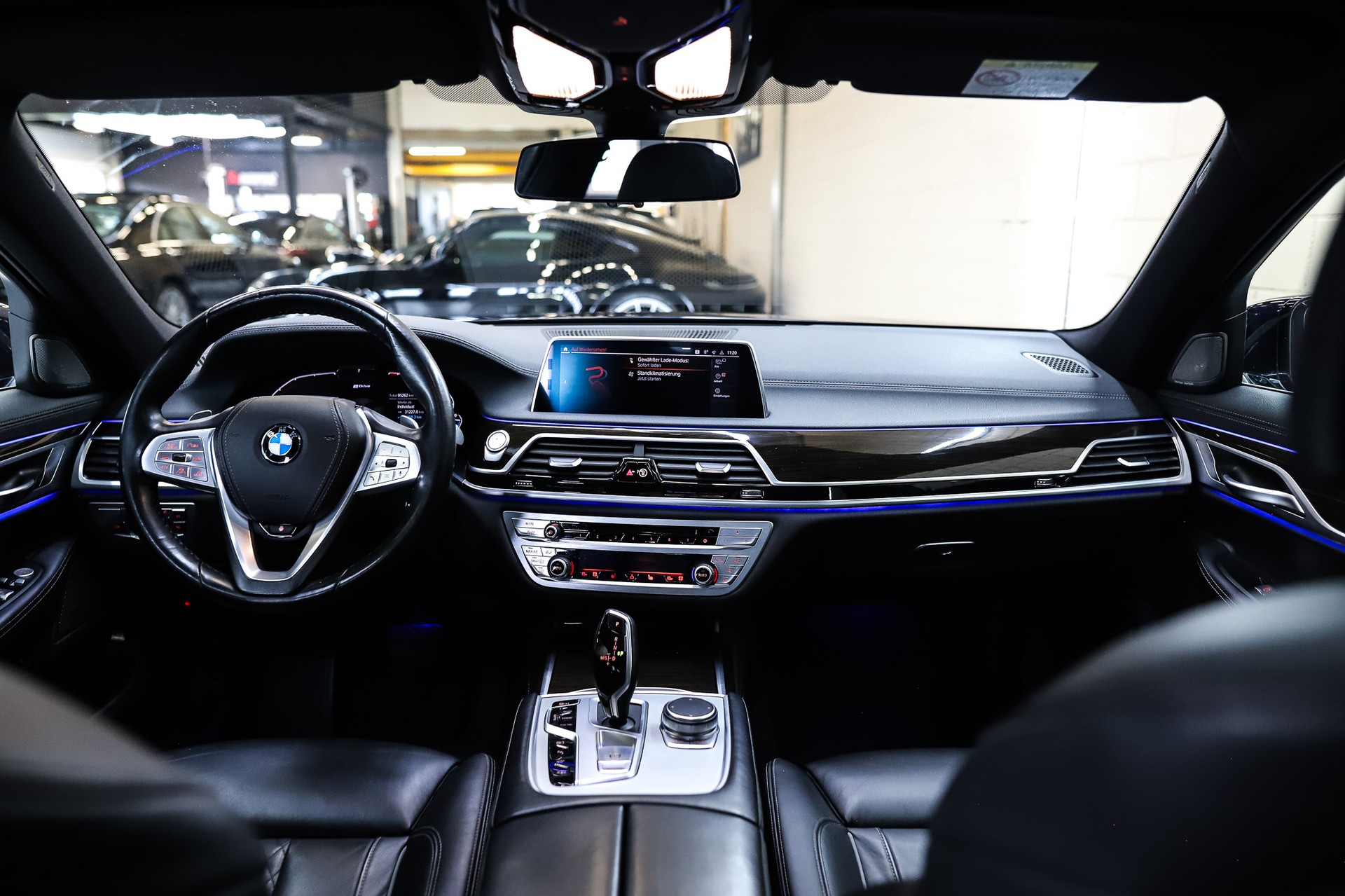 BMW 745Le xDrive Steptronic-image-19