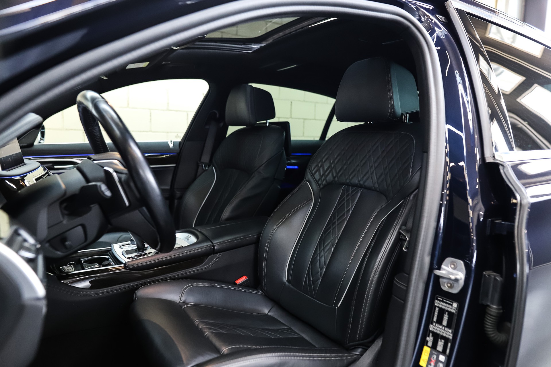 BMW 745Le xDrive Steptronic-image-10
