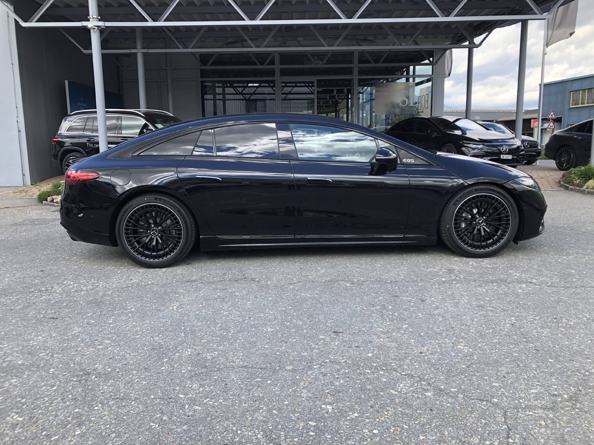 MERCEDES-BENZ EQS 53 AMG 4matic++-showroom-element-1