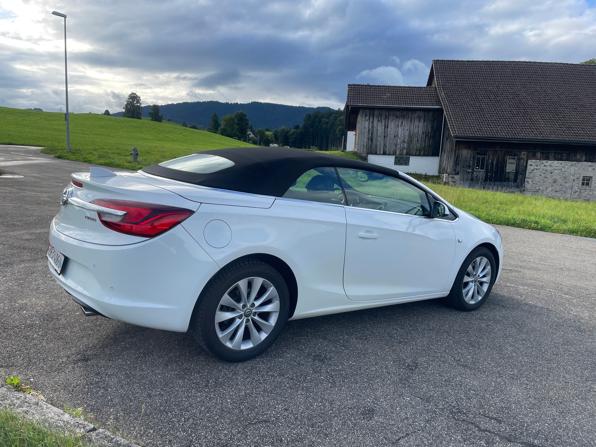 OPEL Cascada 1.6i 16V Cosmo-image-2