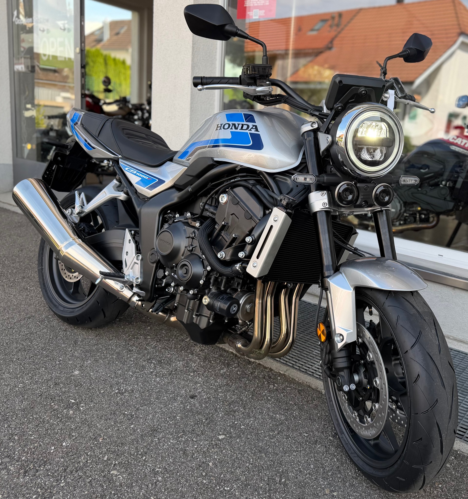 HONDA CB 1000 F Modell 2026-image-2