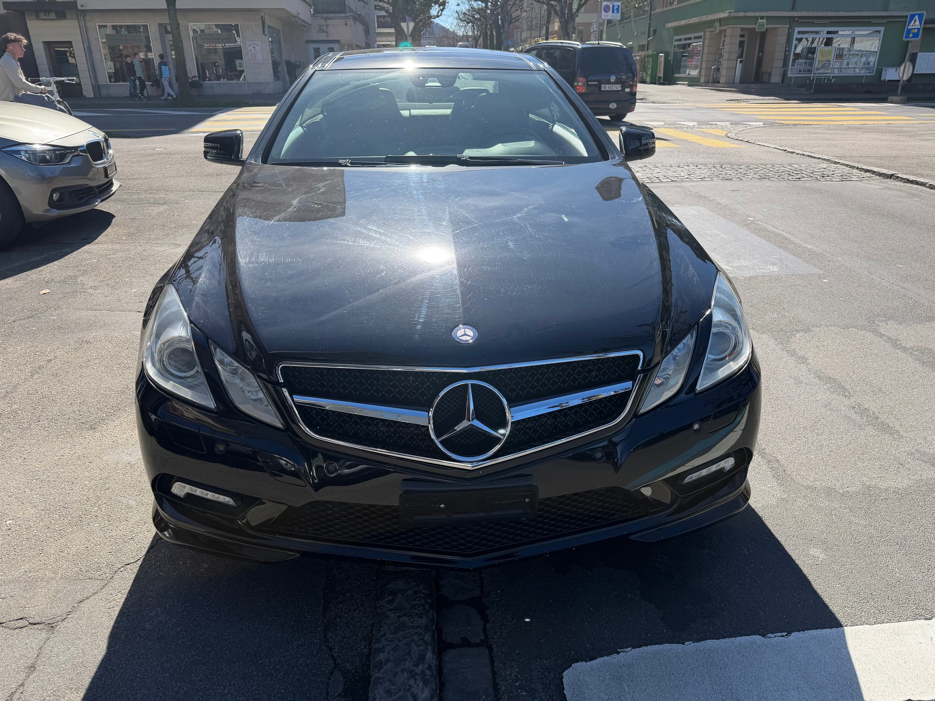 MERCEDES-BENZ E 200 CGI BlueEfficiency My Star Automatic-image-1
