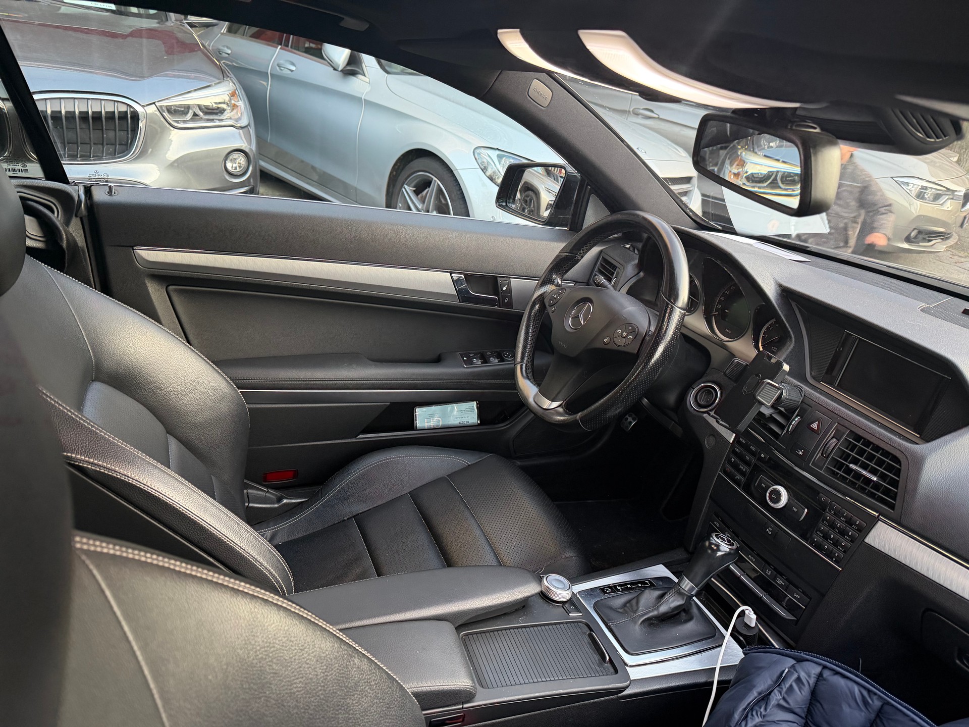 MERCEDES-BENZ E 200 CGI BlueEfficiency My Star Automatic-image-7