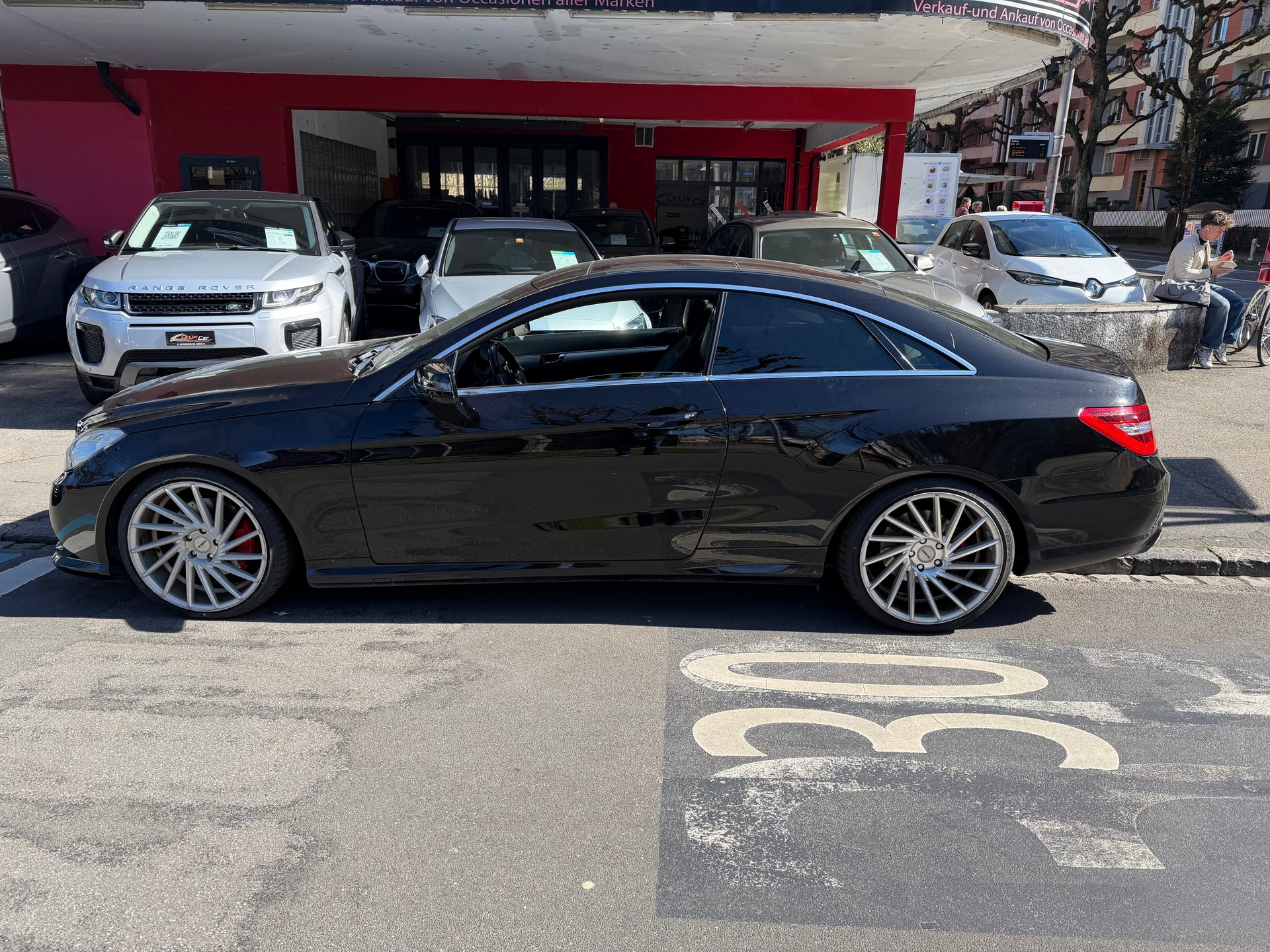 MERCEDES-BENZ E 200 CGI BlueEfficiency My Star Automatic-image-6