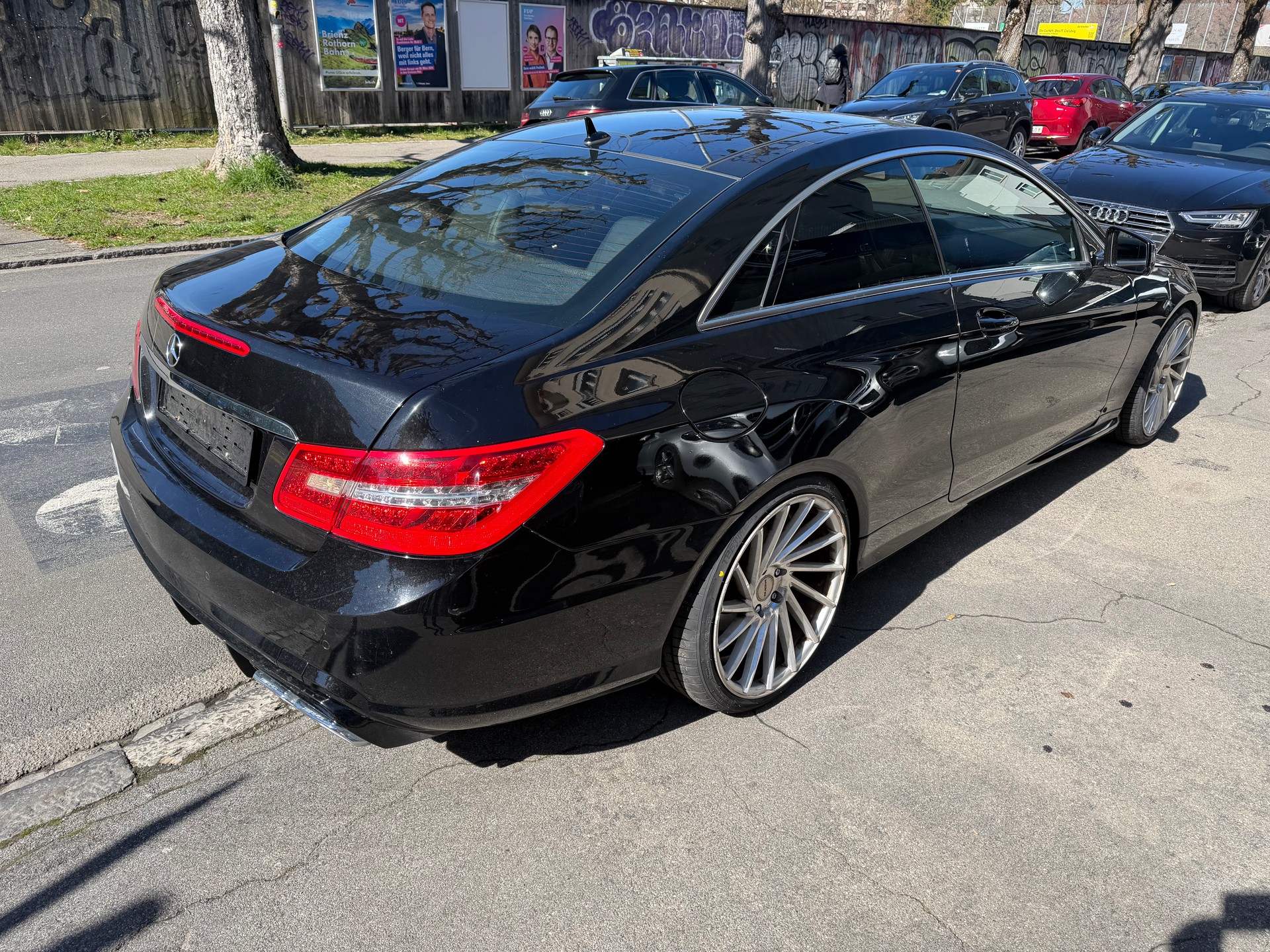 MERCEDES-BENZ E 200 CGI BlueEfficiency My Star Automatic-image-5