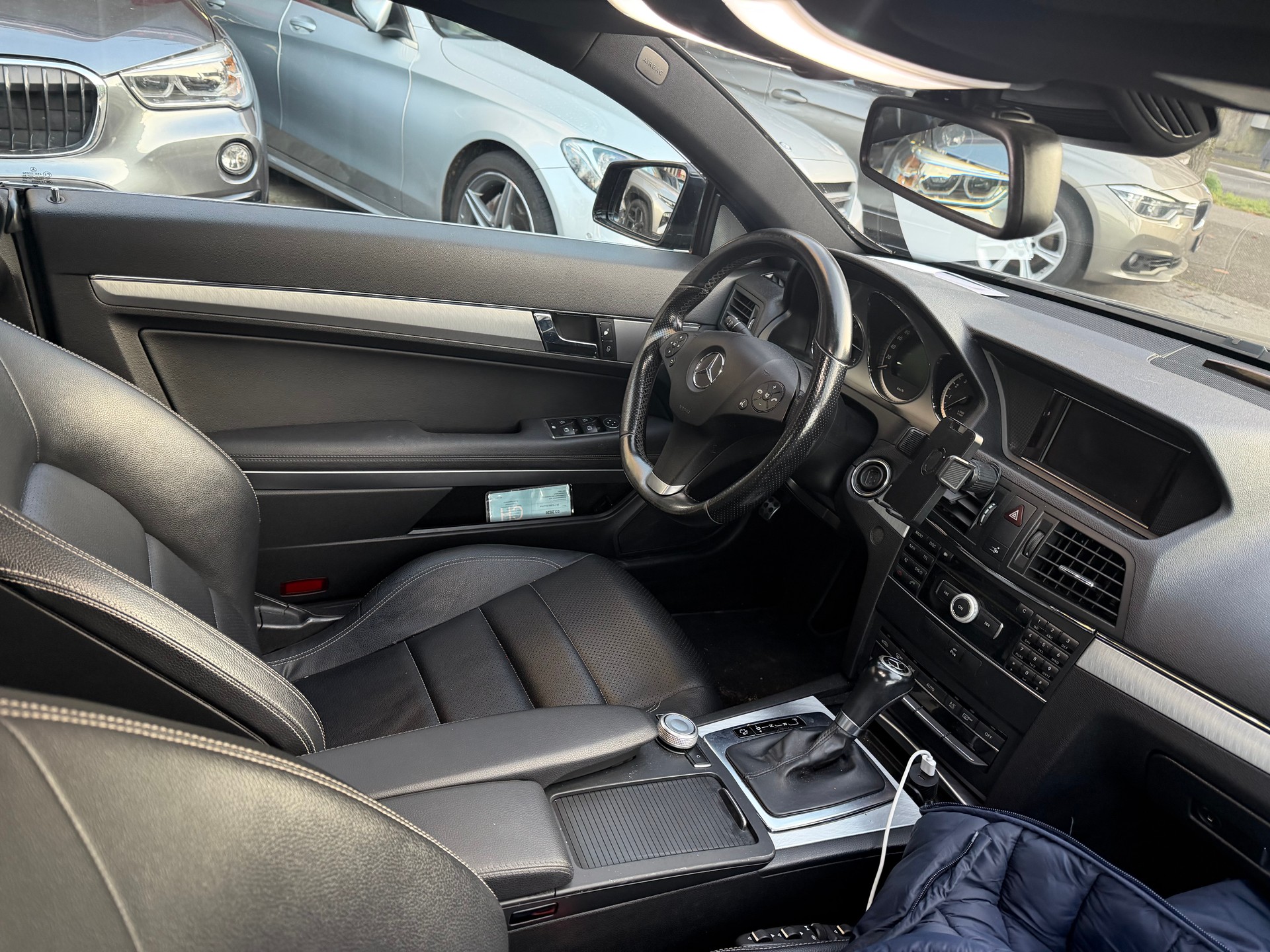MERCEDES-BENZ E 200 CGI BlueEfficiency My Star Automatic-image-8