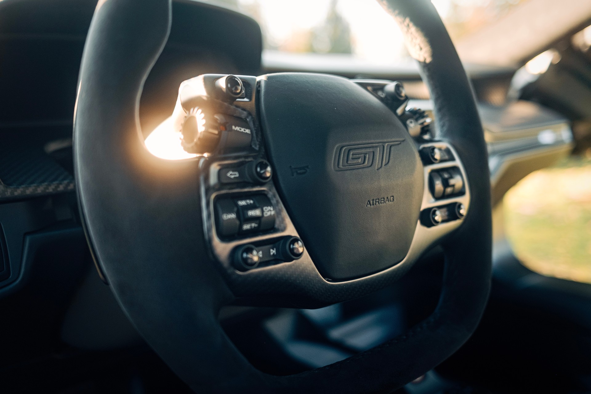 FORD GT-image-14