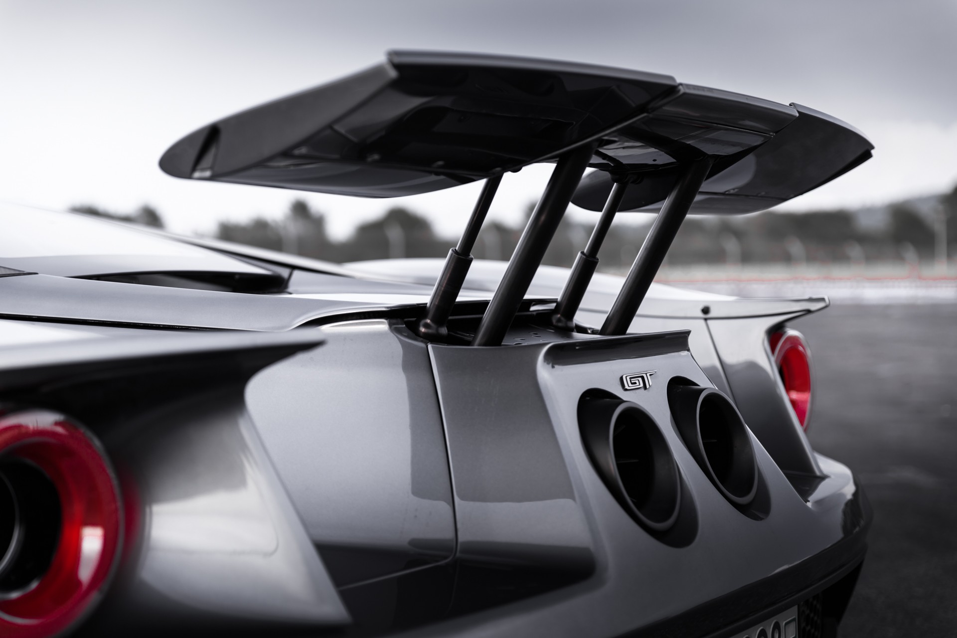 FORD GT-image-9