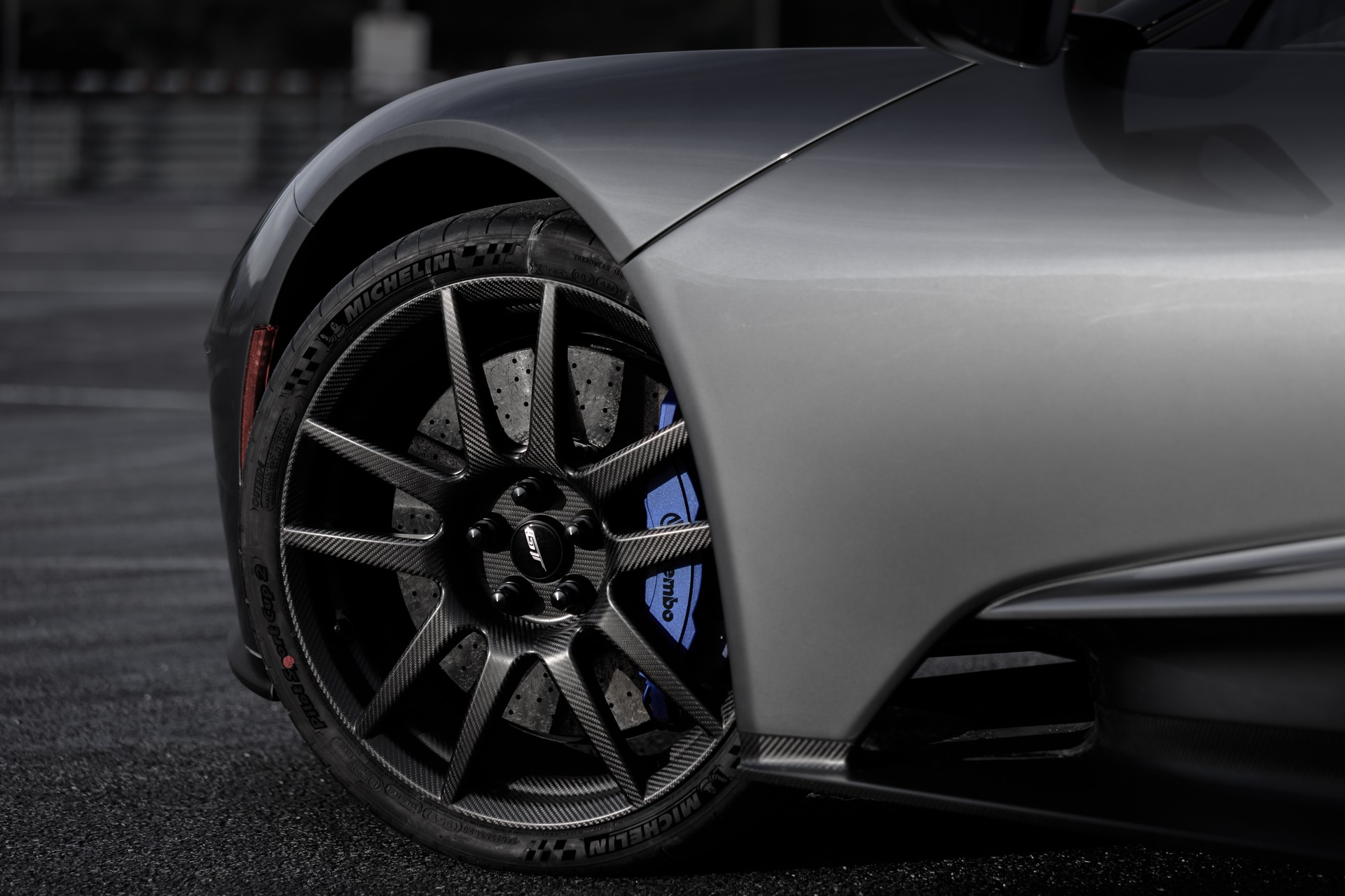 FORD GT-image-3