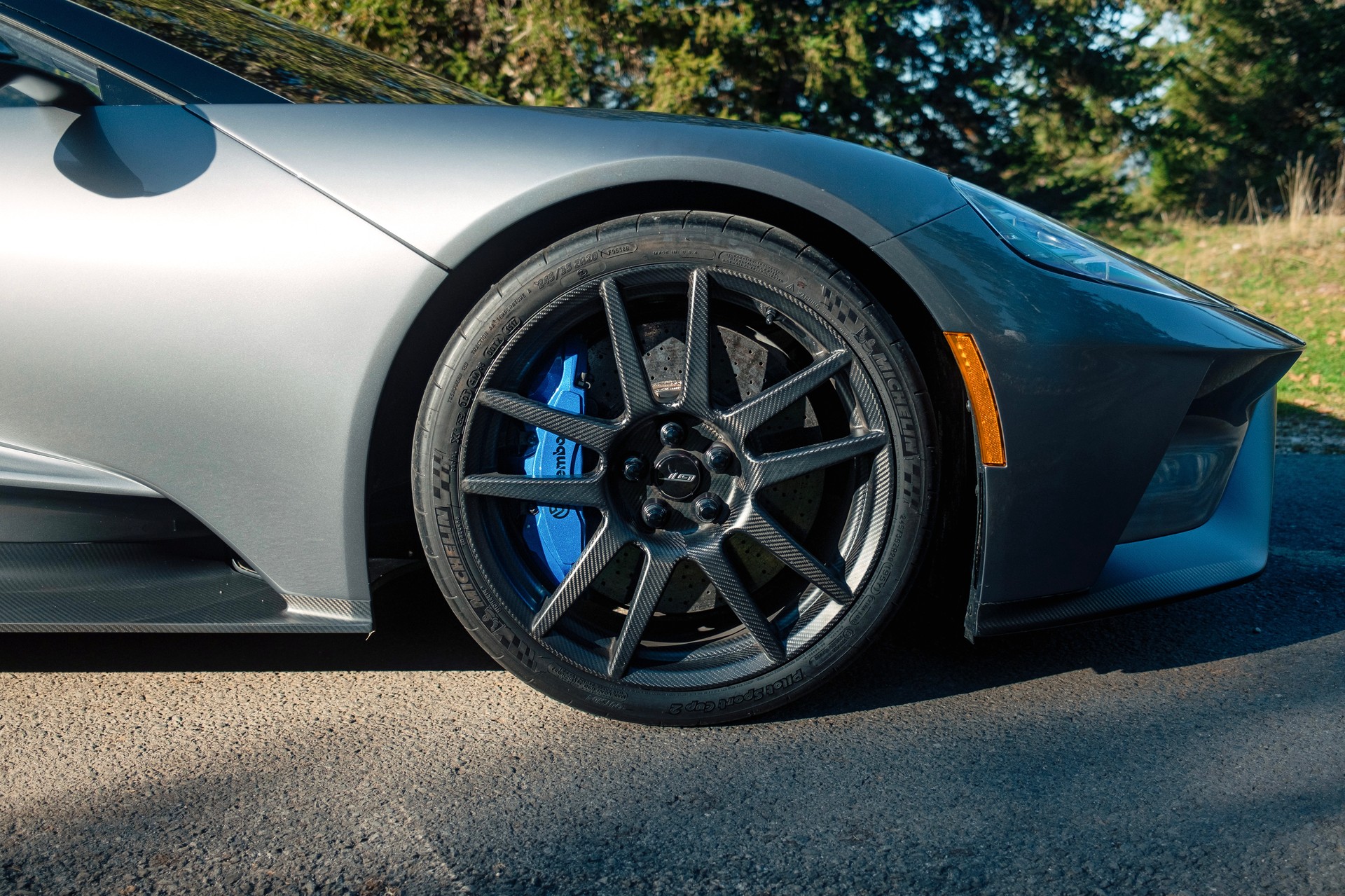FORD GT-image-10