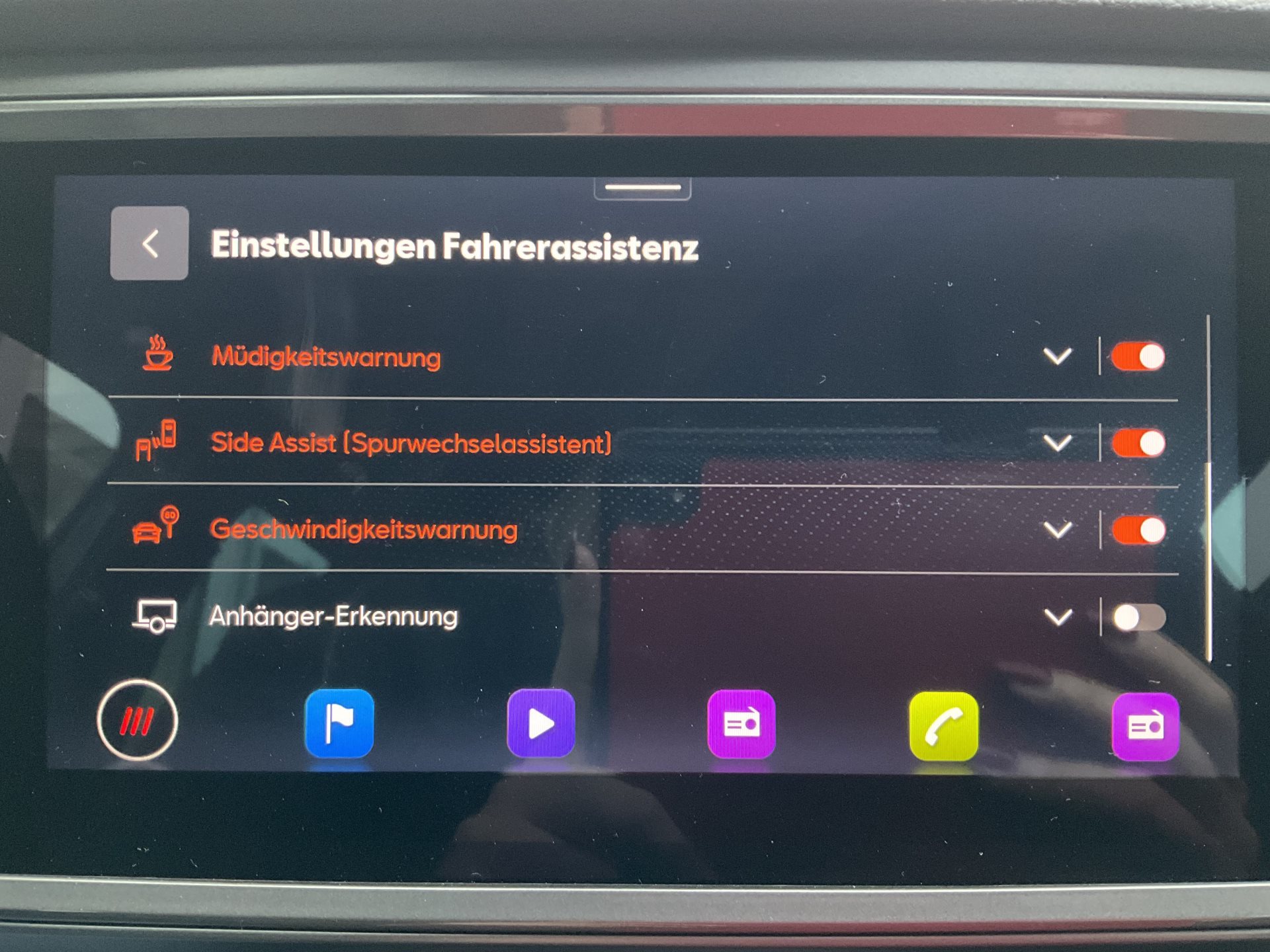 CUPRA Ateca 1.5 TSI *** ANHÄNGERKUPPLUNG & PANORAMADACH ***-image-17
