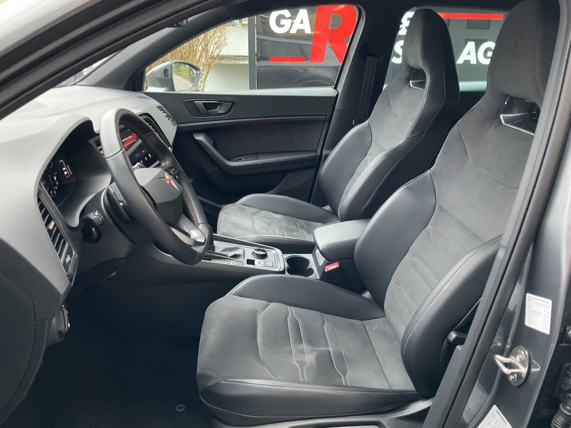 CUPRA Ateca 1.5 TSI *** ANHÄNGERKUPPLUNG & PANORAMADACH ***-image-7