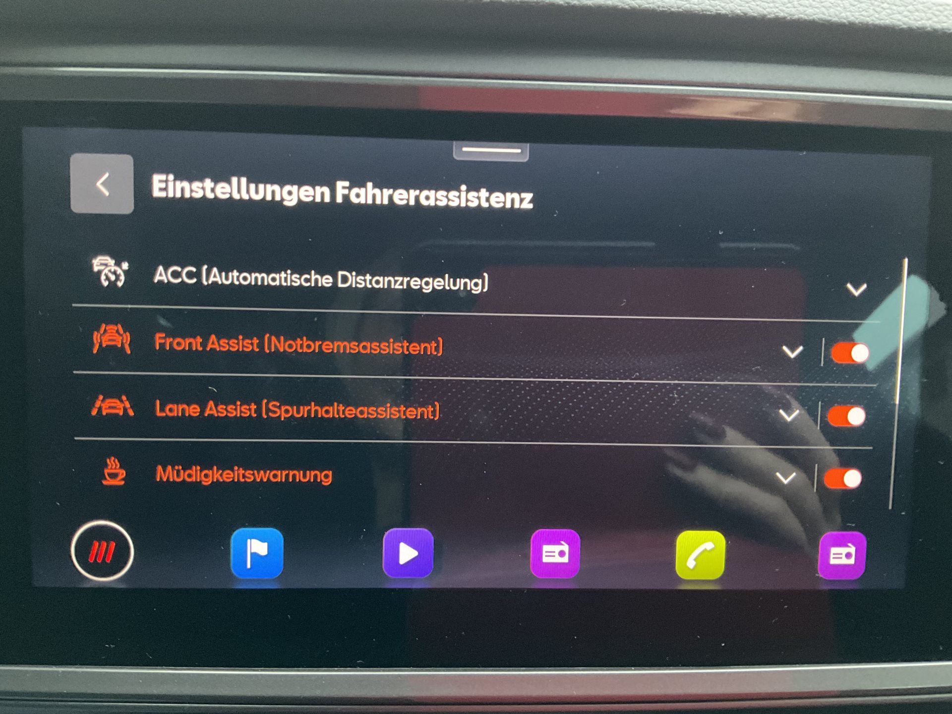CUPRA Ateca 1.5 TSI *** ANHÄNGERKUPPLUNG & PANORAMADACH ***-image-16