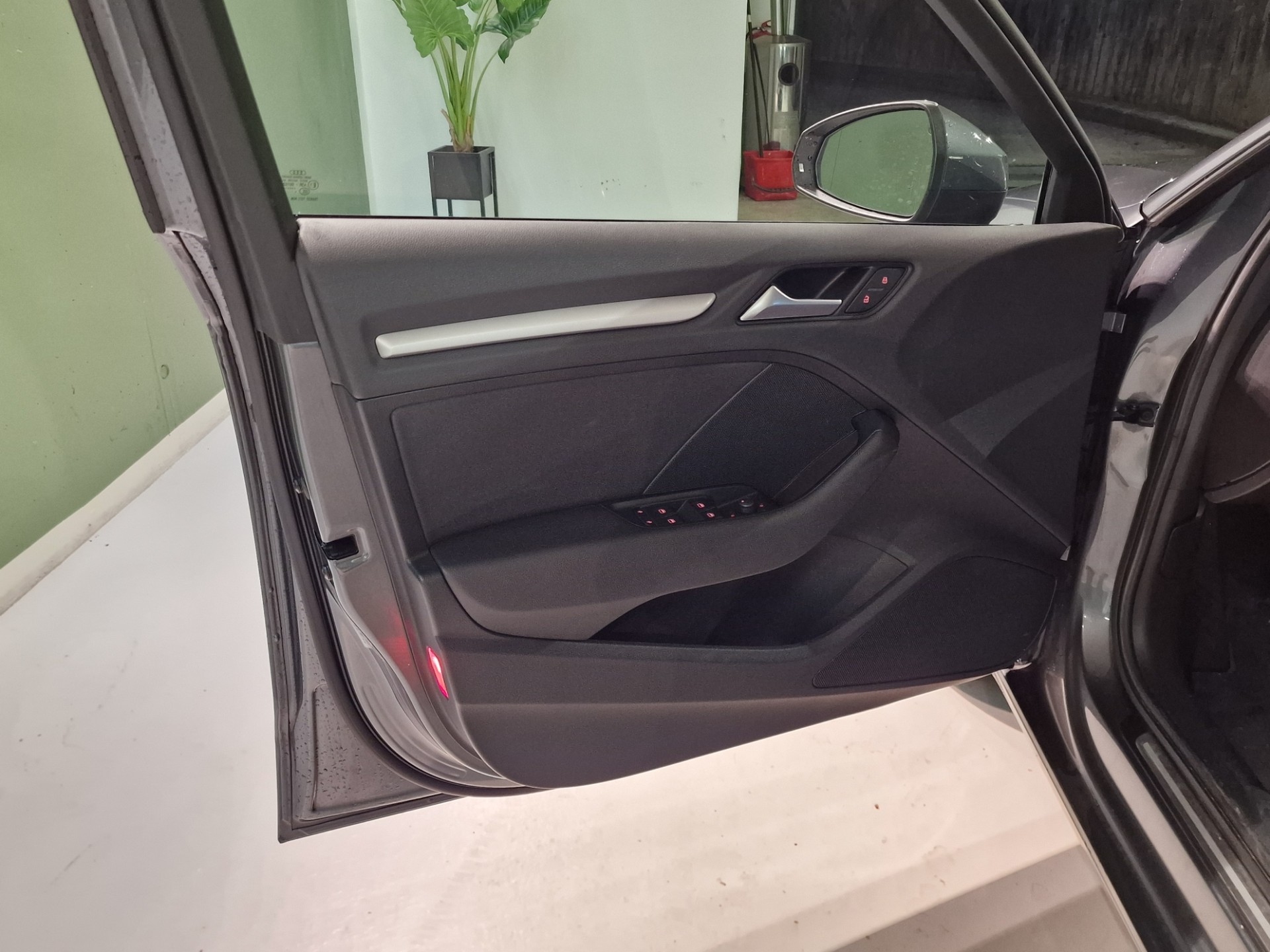 AUDI A3 Limousine 2.0 TDI Ambition-image-5