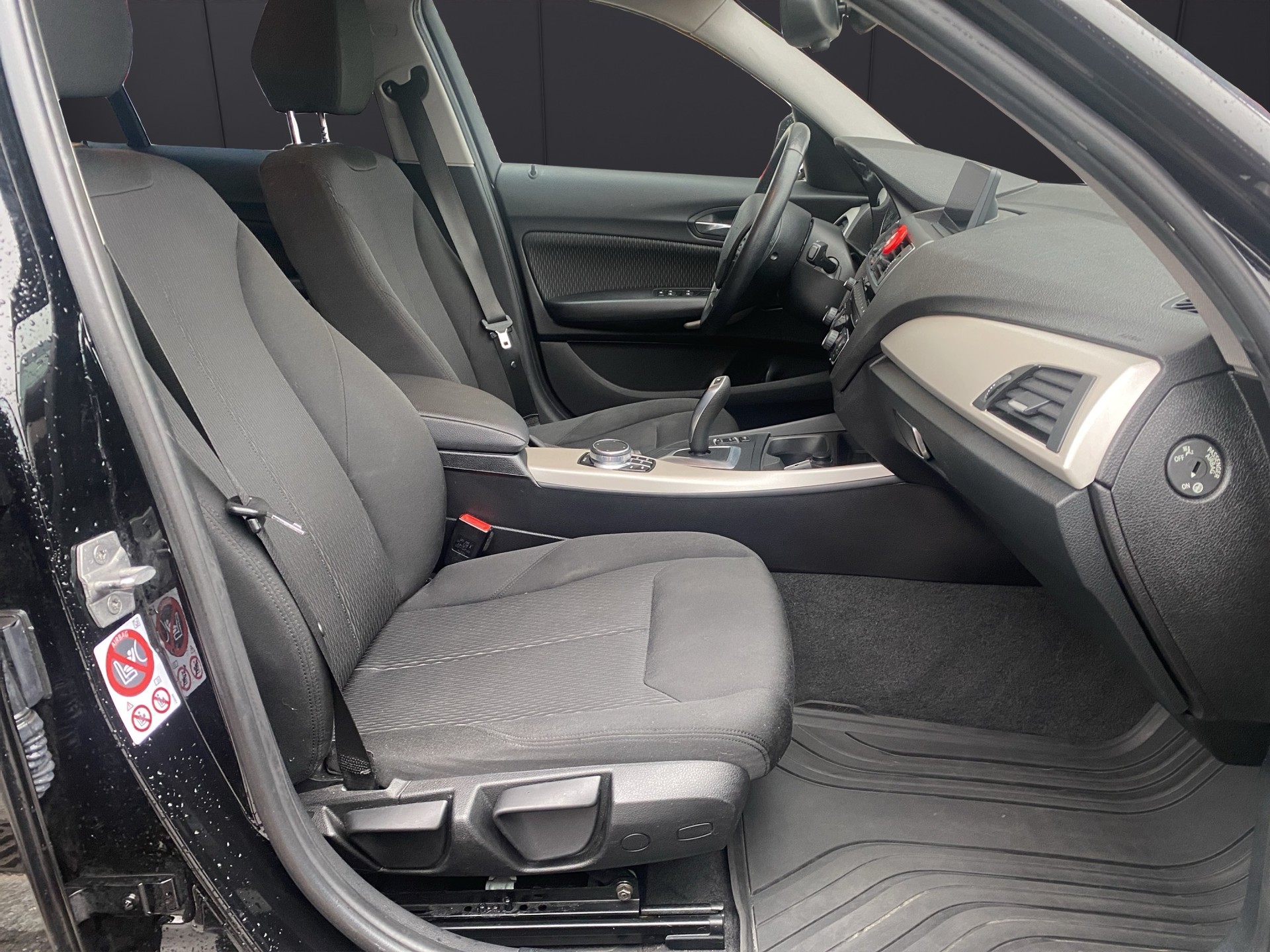 BMW 120i Sport Line Steptronic-image-14