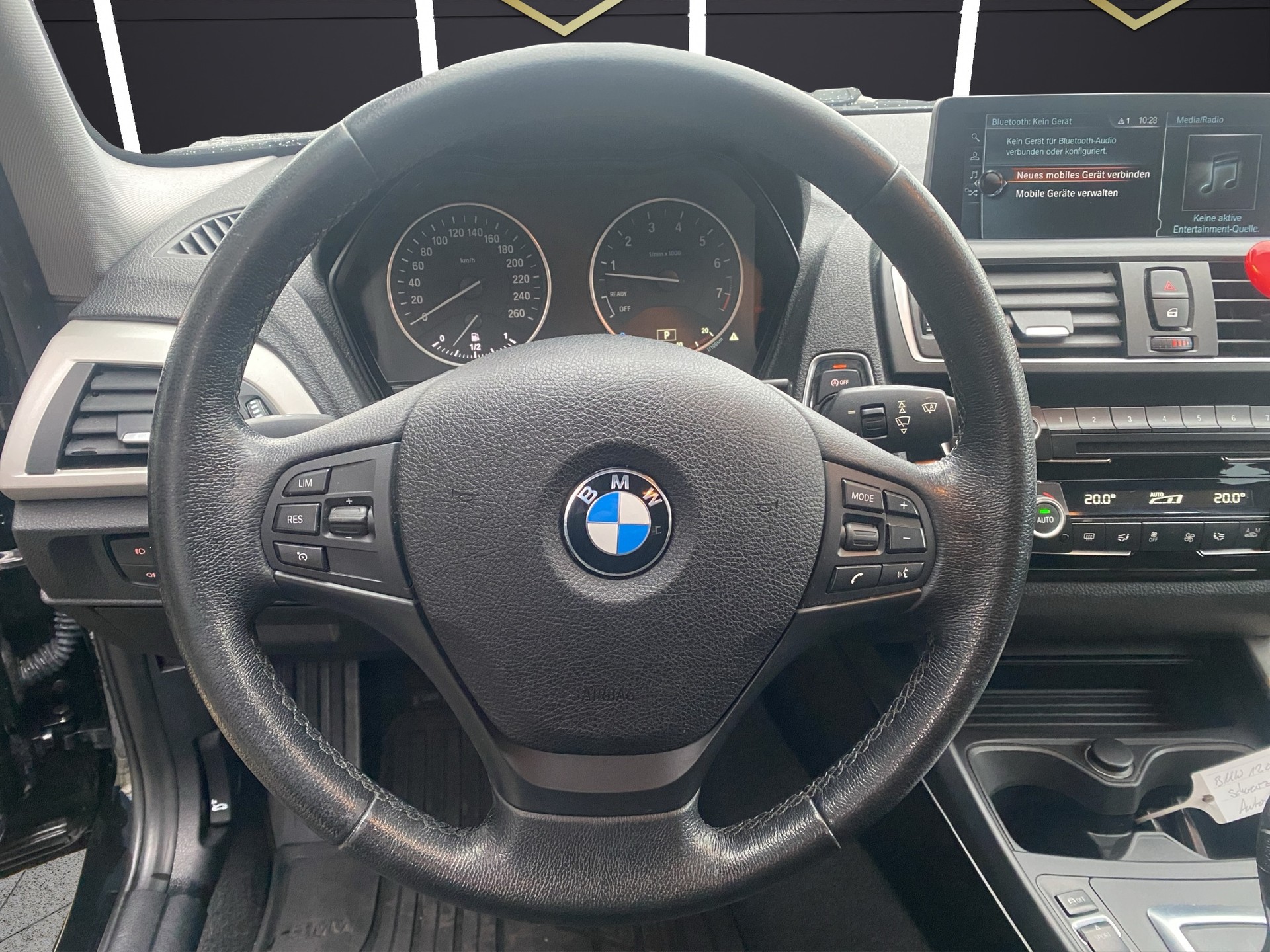 BMW 120i Sport Line Steptronic-image-11
