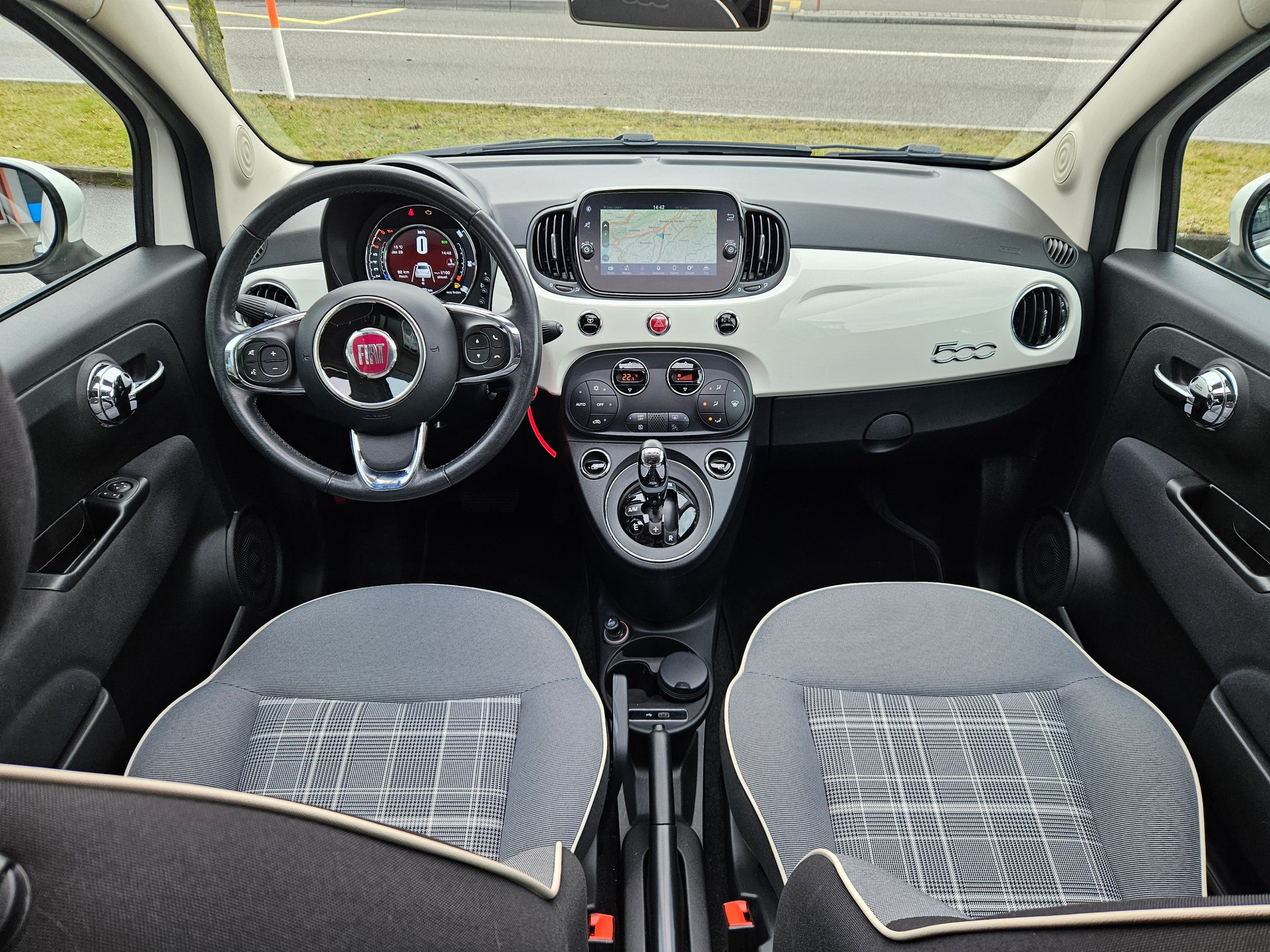 FIAT 500 1.2 Lounge Dualogic-image-6