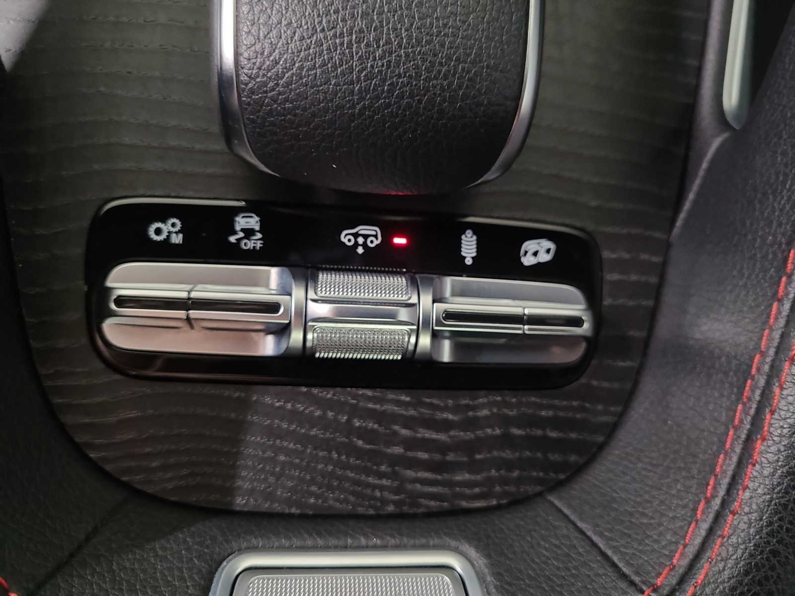 MERCEDES-BENZ AMG GLE 53 4matic+-image-14
