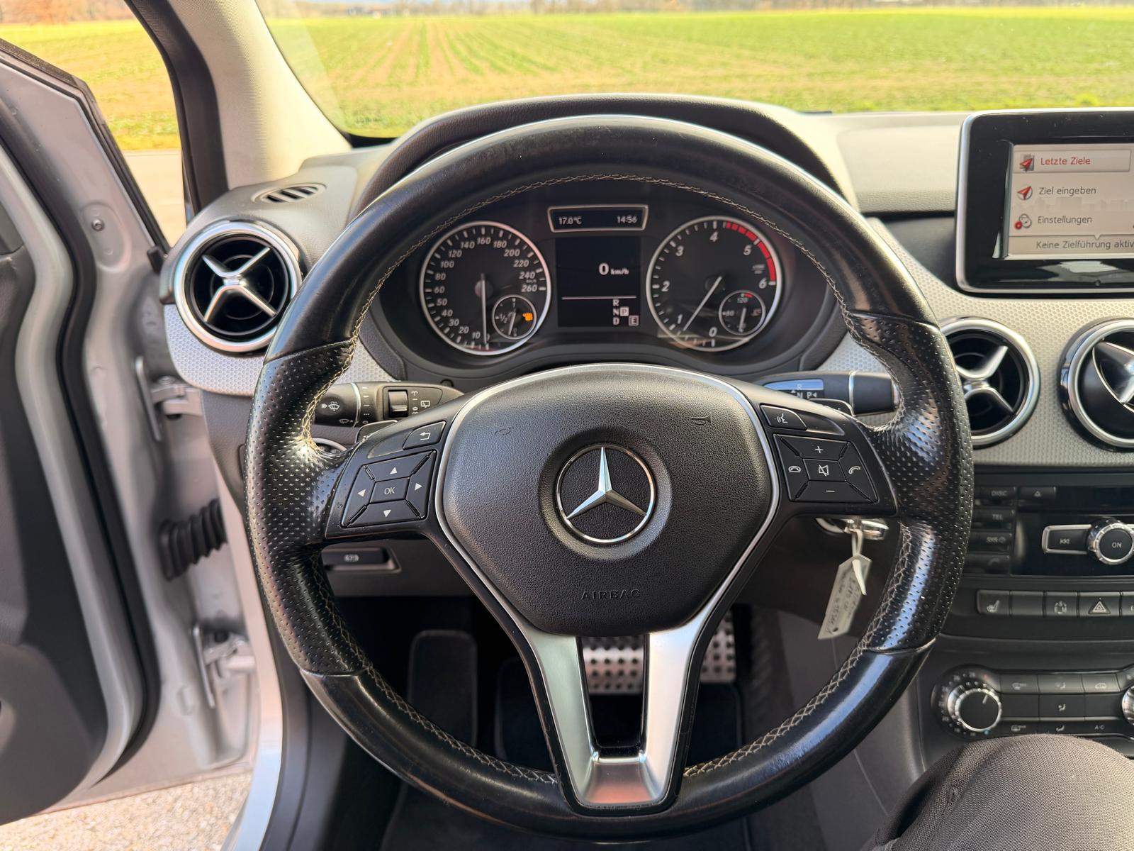MERCEDES-BENZ B 180 CDI 7G-DCT-image-11