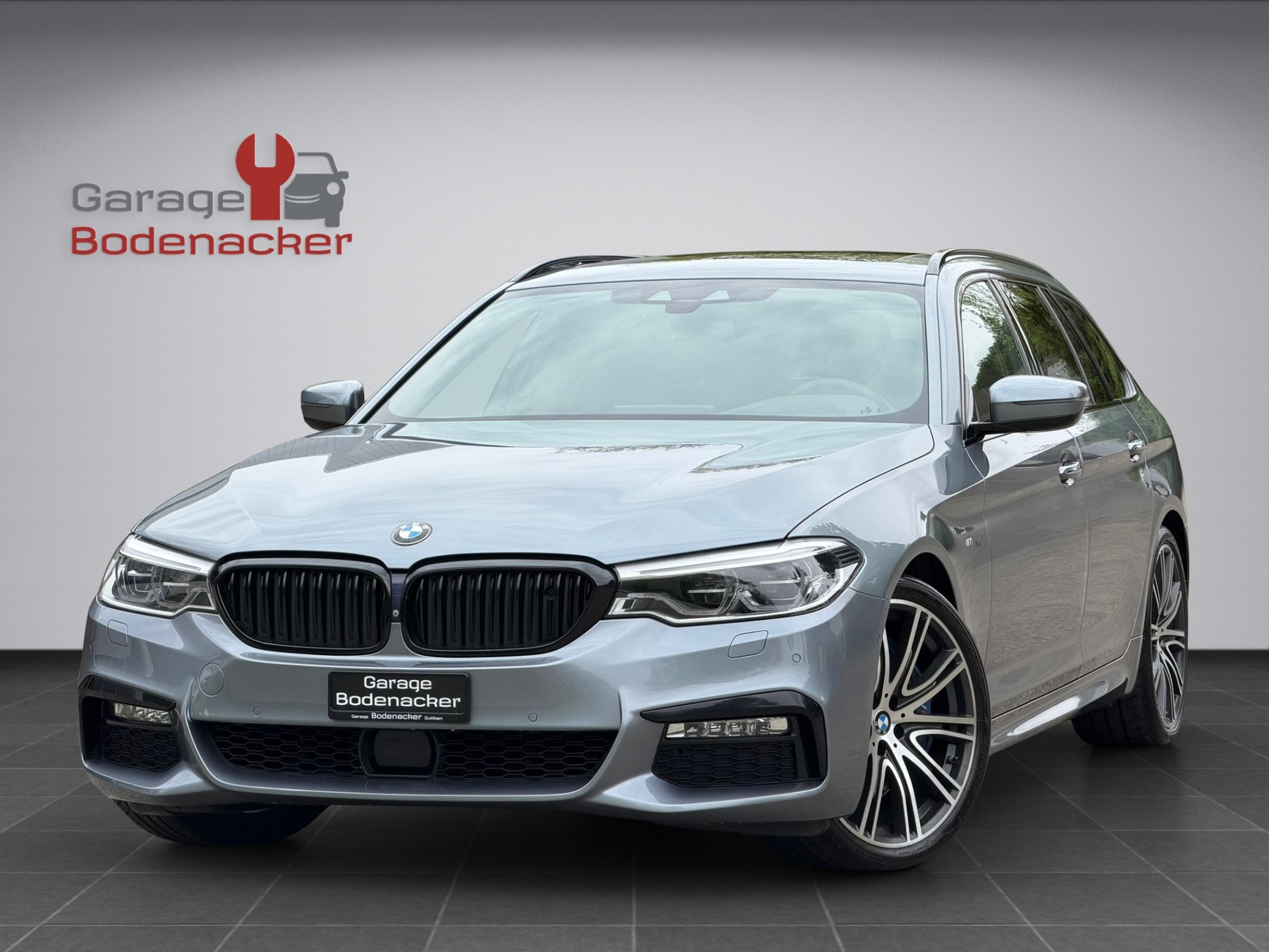 BMW 540i xDrive Touring Steptronic M Paket