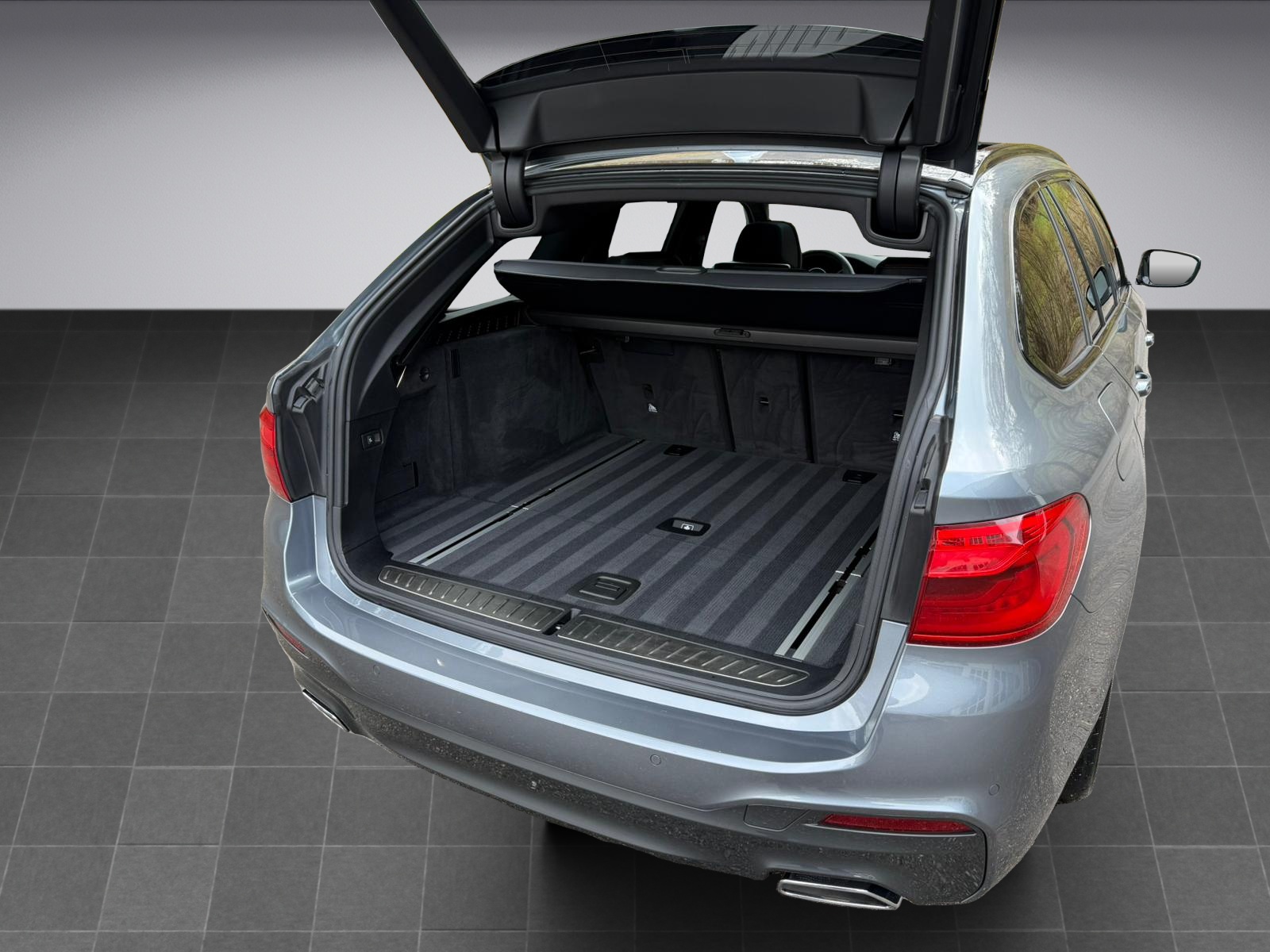 BMW 540i xDrive Touring Steptronic M Paket-image-19