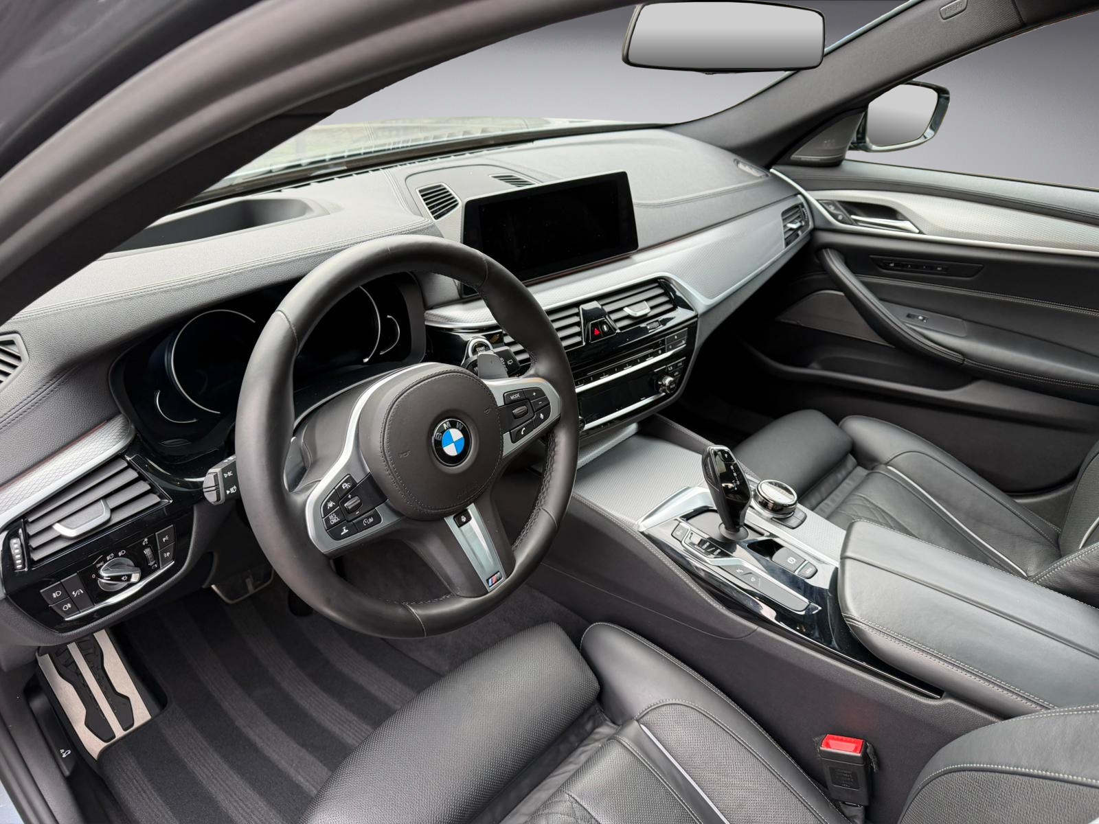 BMW 540i xDrive Touring Steptronic M Paket-image-8