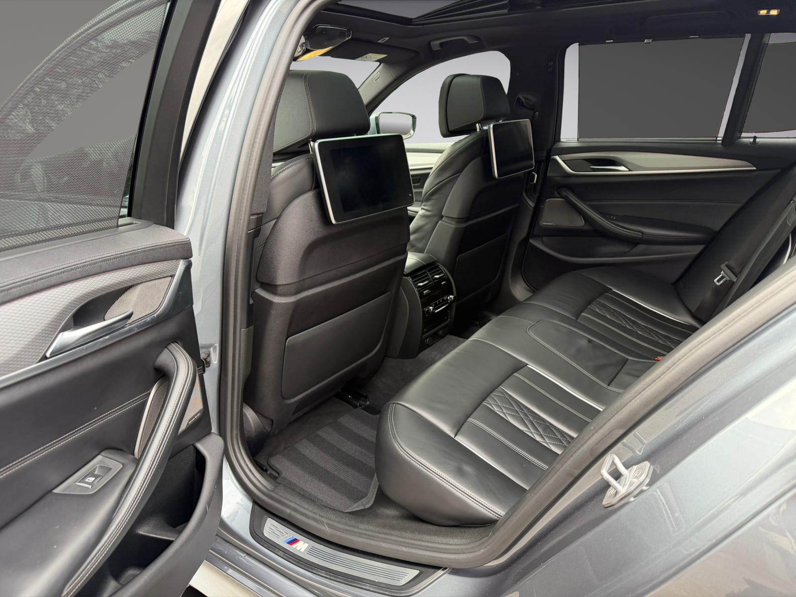 BMW 540i xDrive Touring Steptronic M Paket-image-9