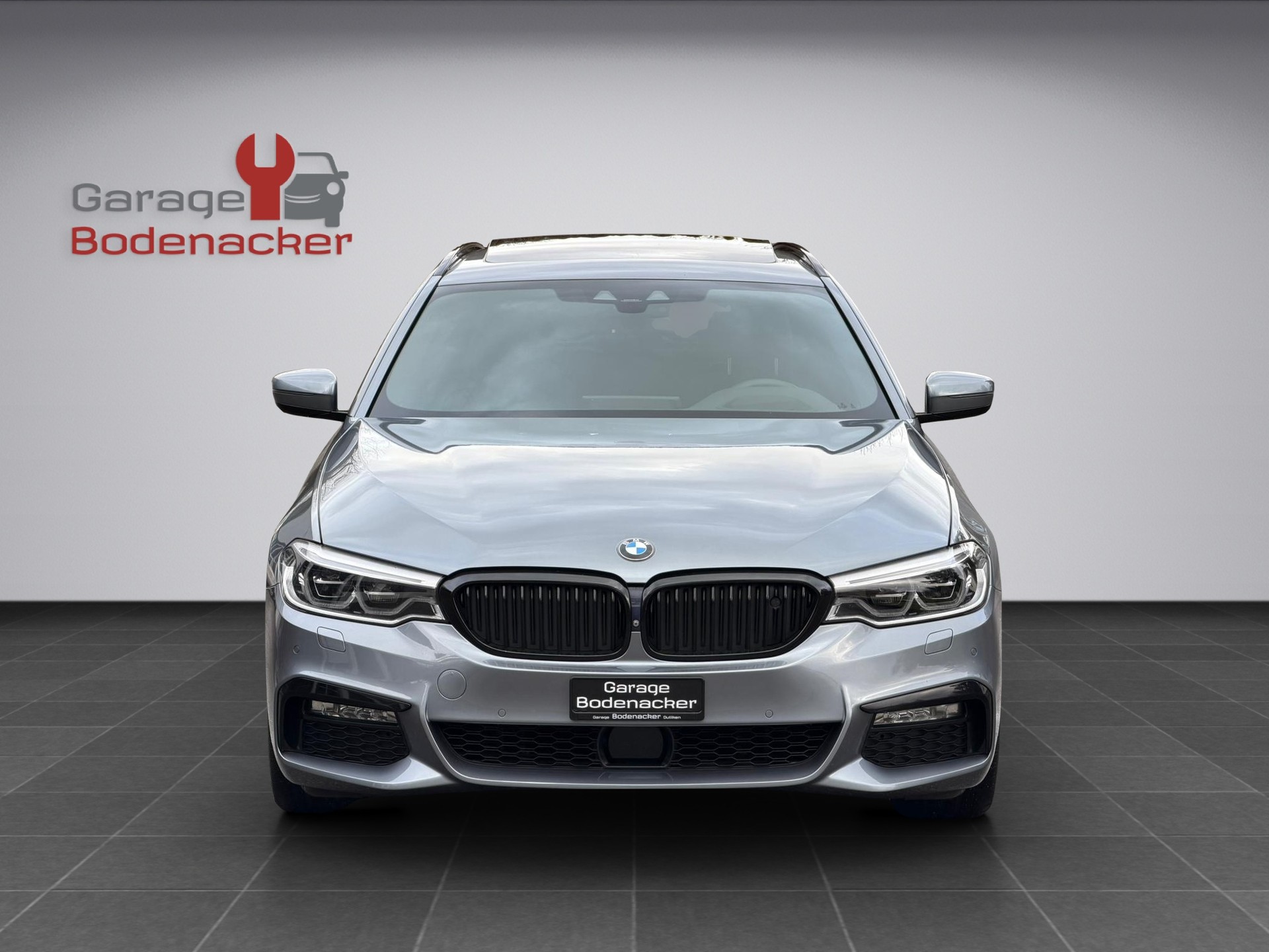 BMW 540i xDrive Touring Steptronic M Paket-image-14