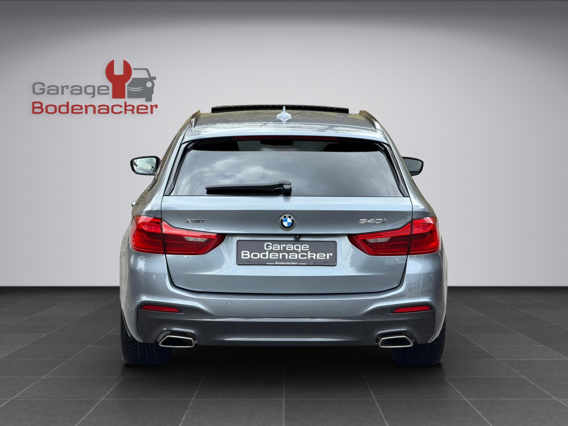 BMW 540i xDrive Touring Steptronic M Paket-image-16