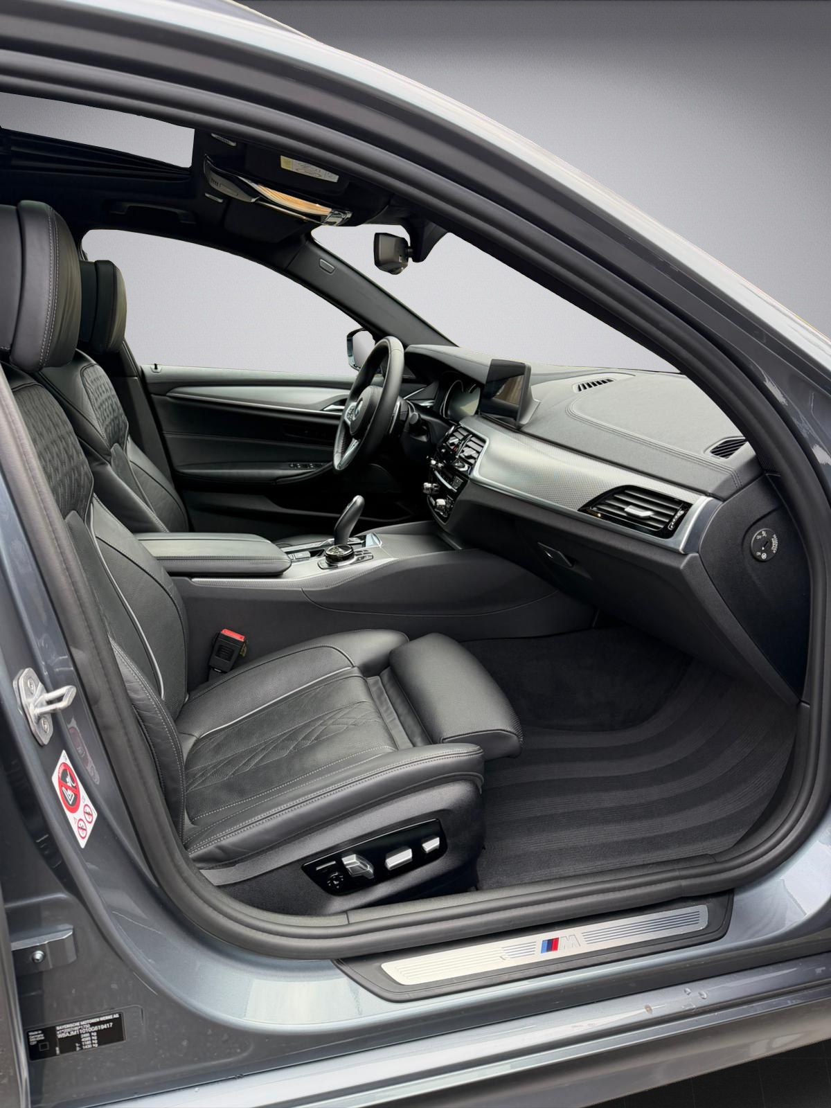 BMW 540i xDrive Touring Steptronic M Paket-image-12