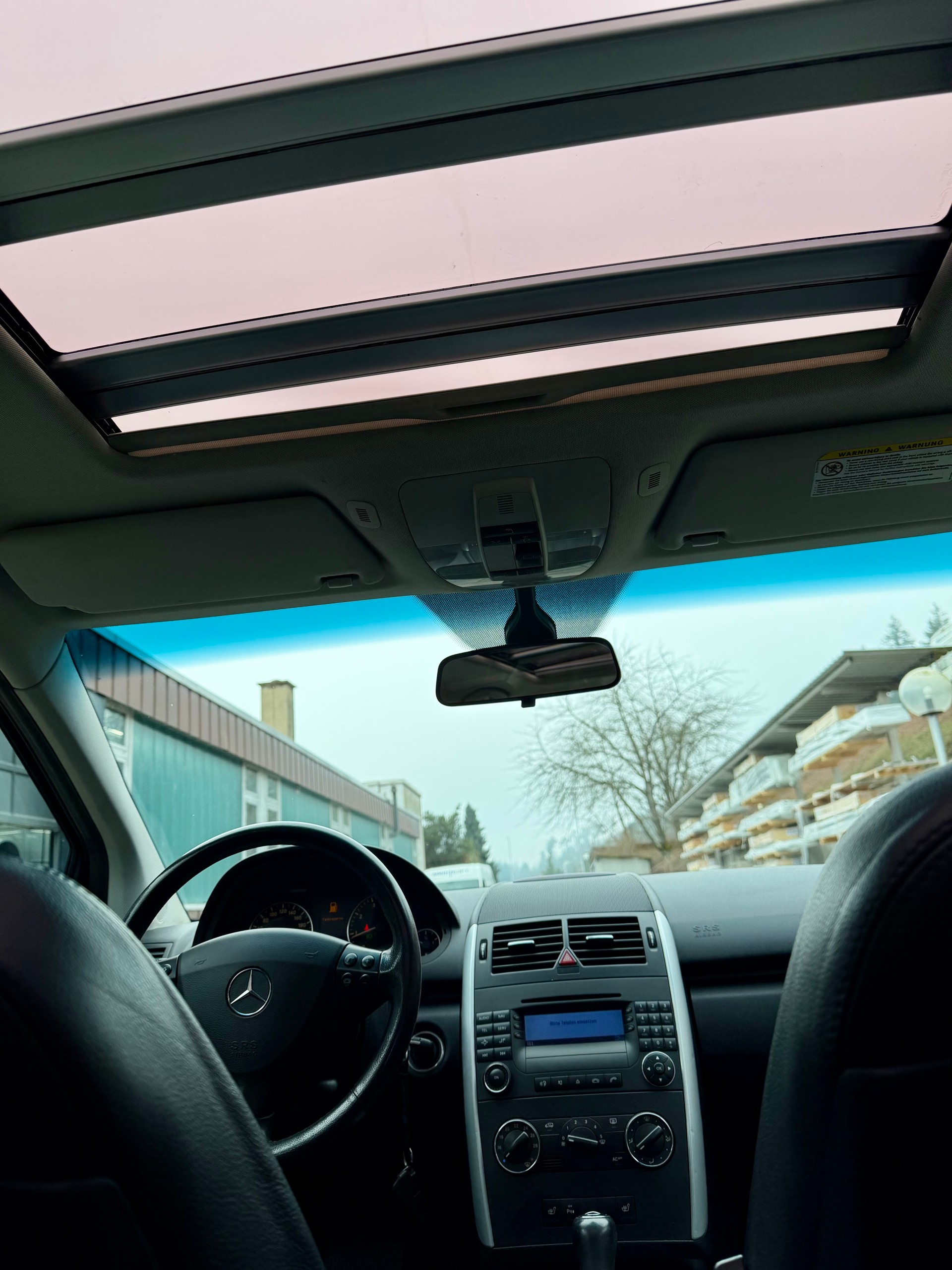 MERCEDES-BENZ A 200 T Avantgarde-image-11