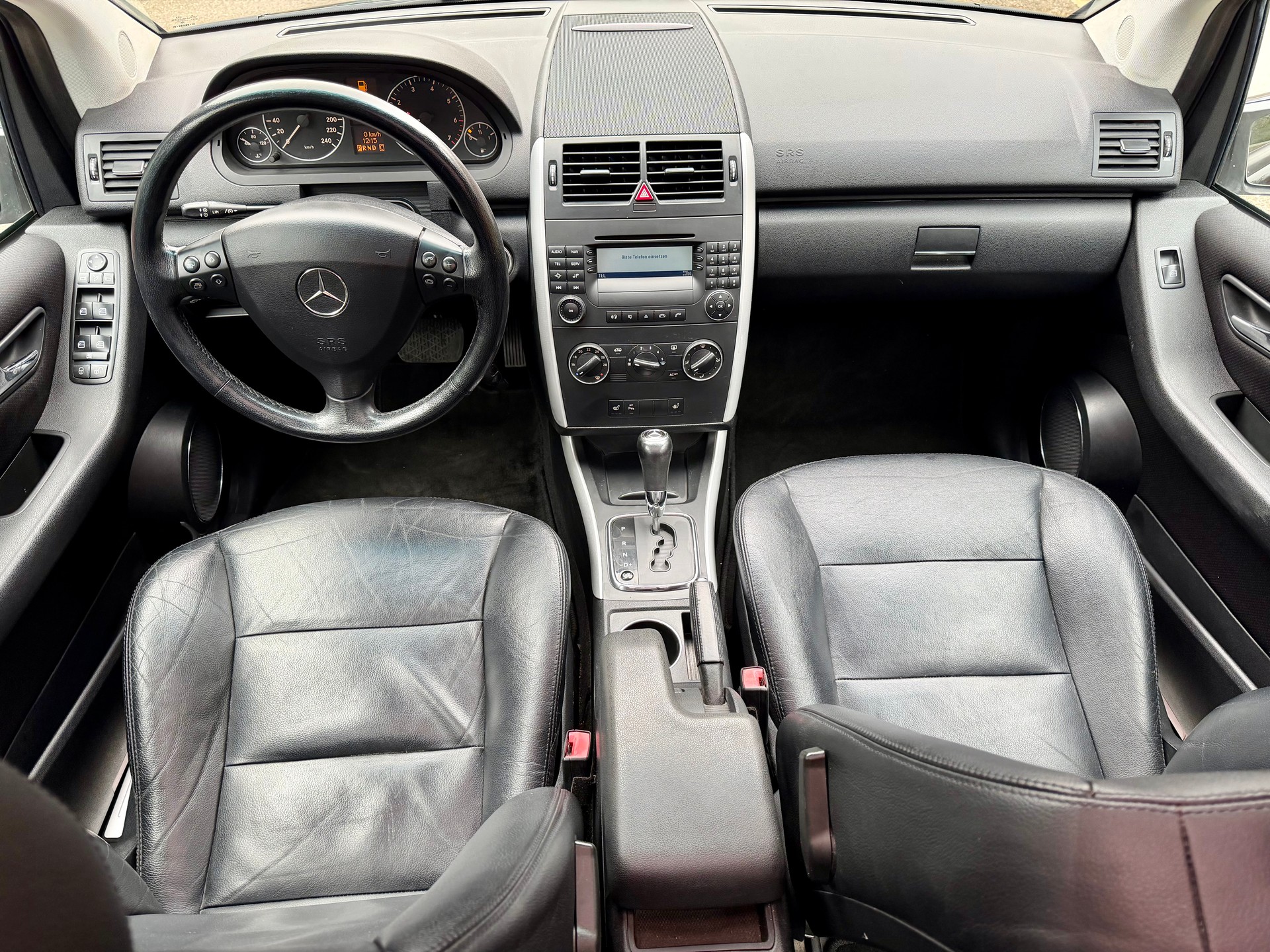MERCEDES-BENZ A 200 T Avantgarde-image-8