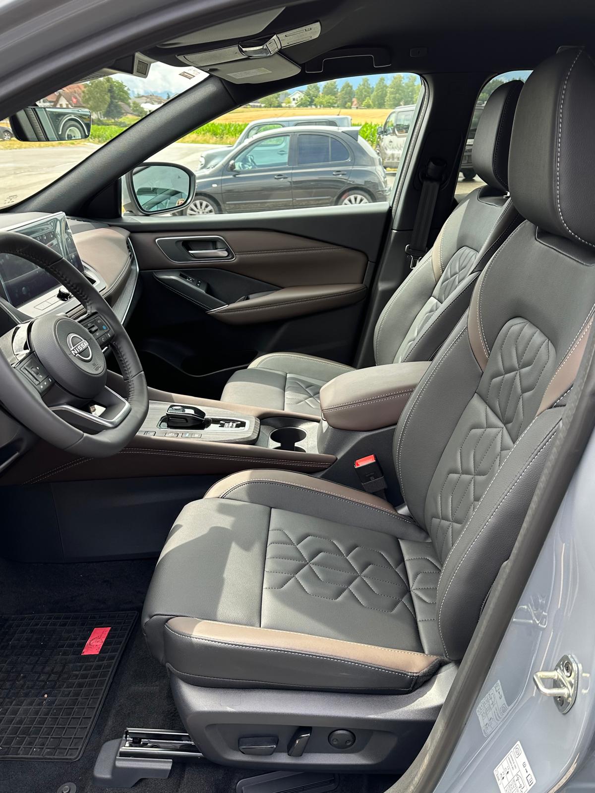NISSAN Qashqai 1.5 VC-T Tekna-image-7
